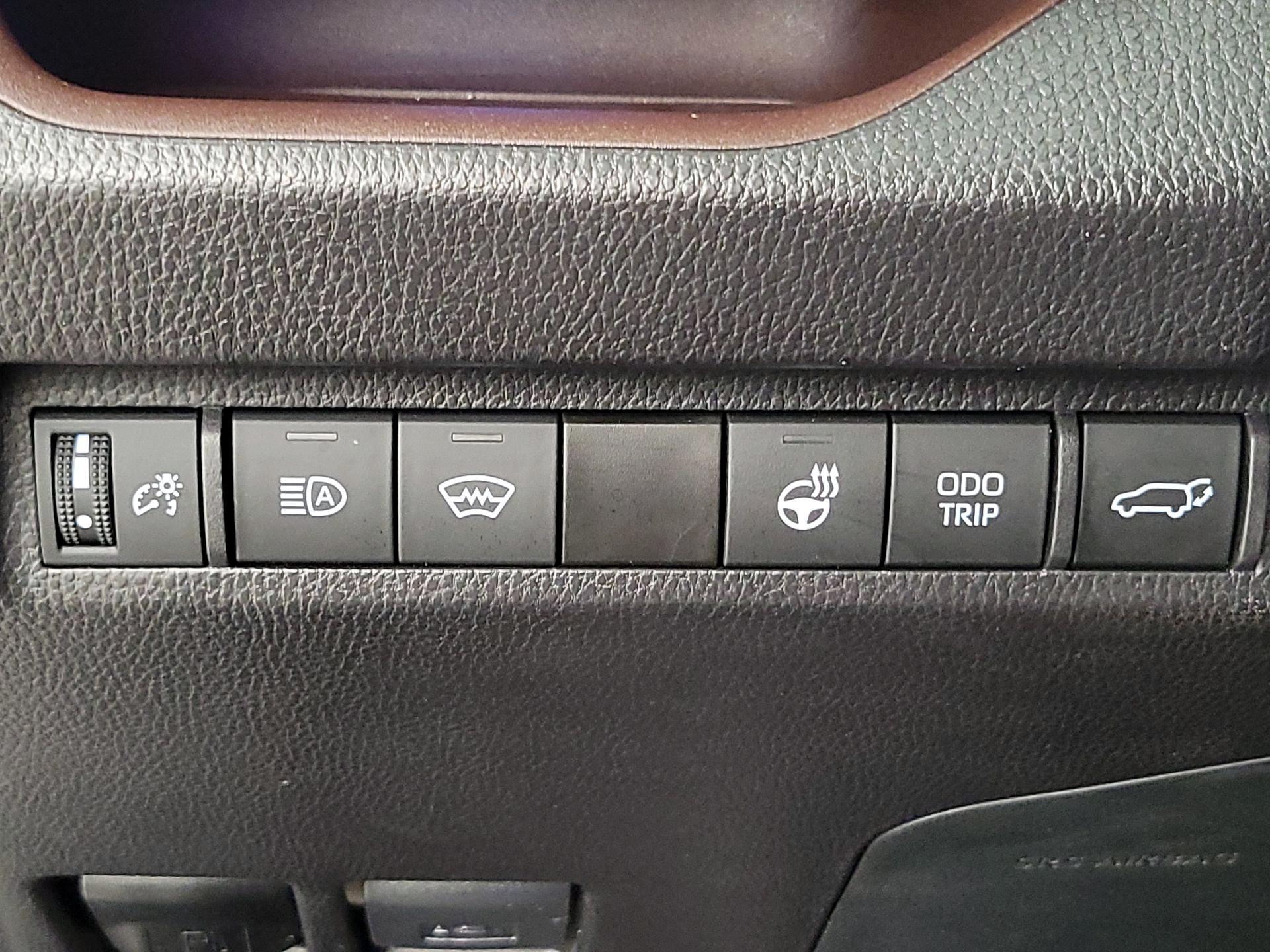 Thumbnail: 2025 Toyota RAV4 - 13