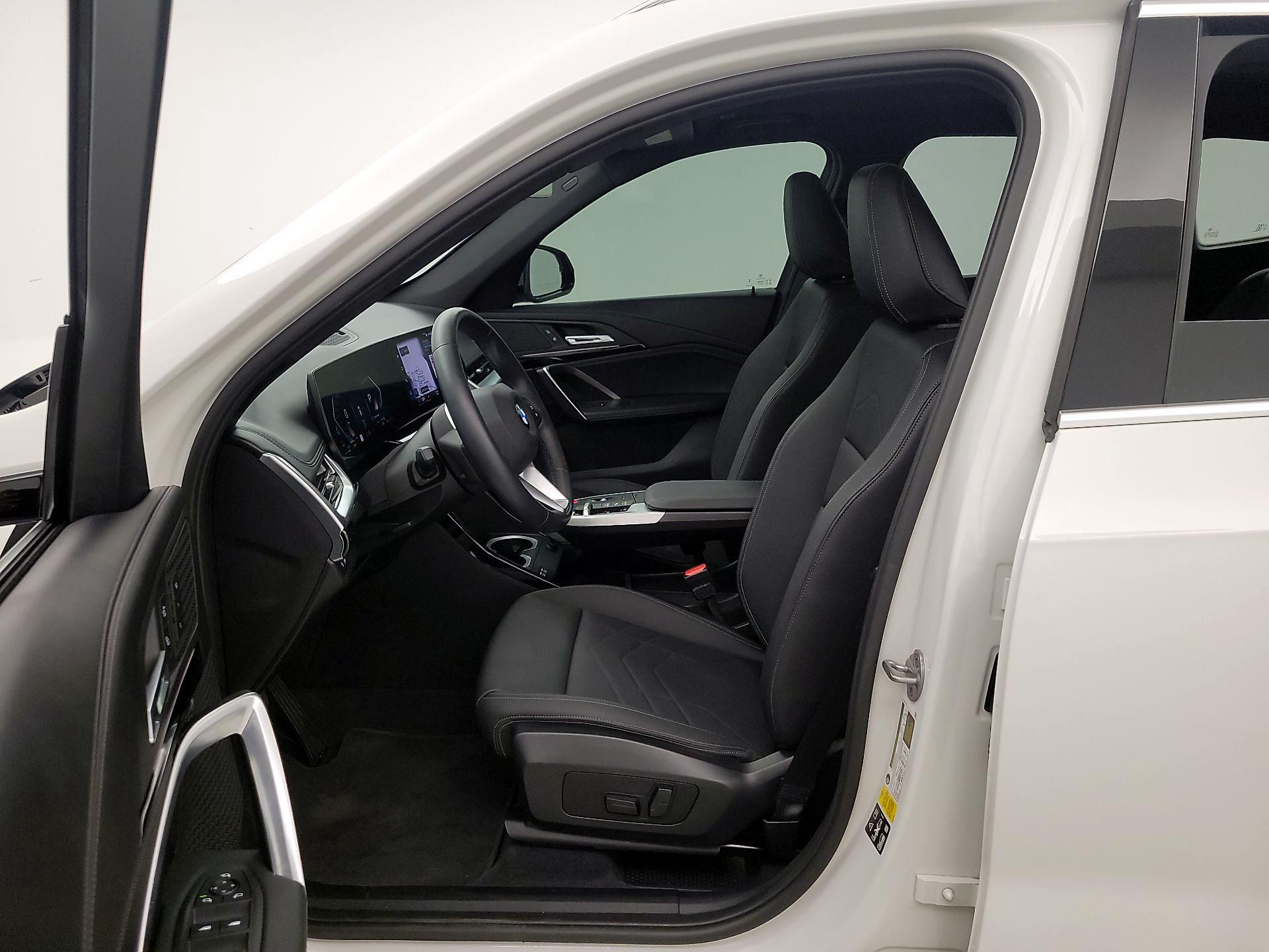 Thumbnail: 2023 BMW X1 - 11