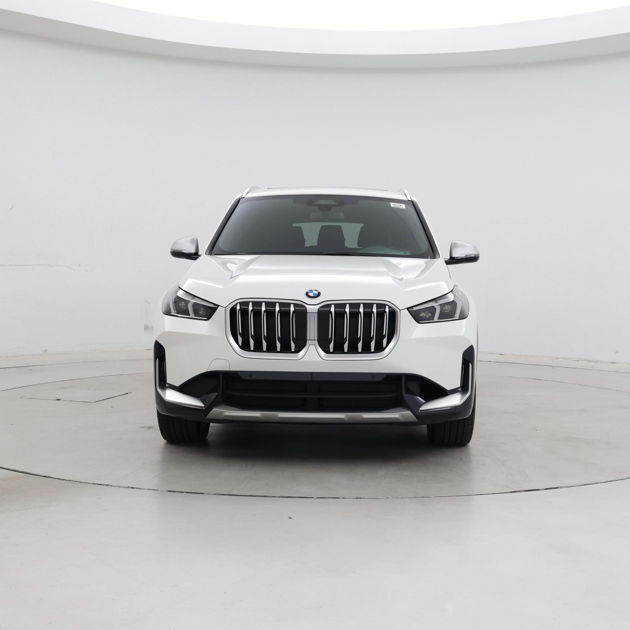 Thumbnail: 2023 BMW X1 - 5