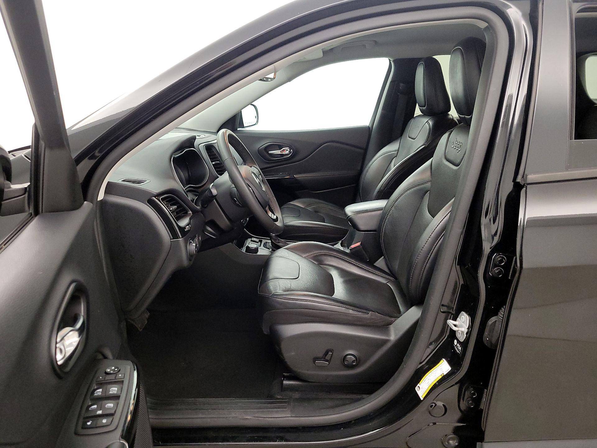 Thumbnail: 2023 Jeep Cherokee - 11