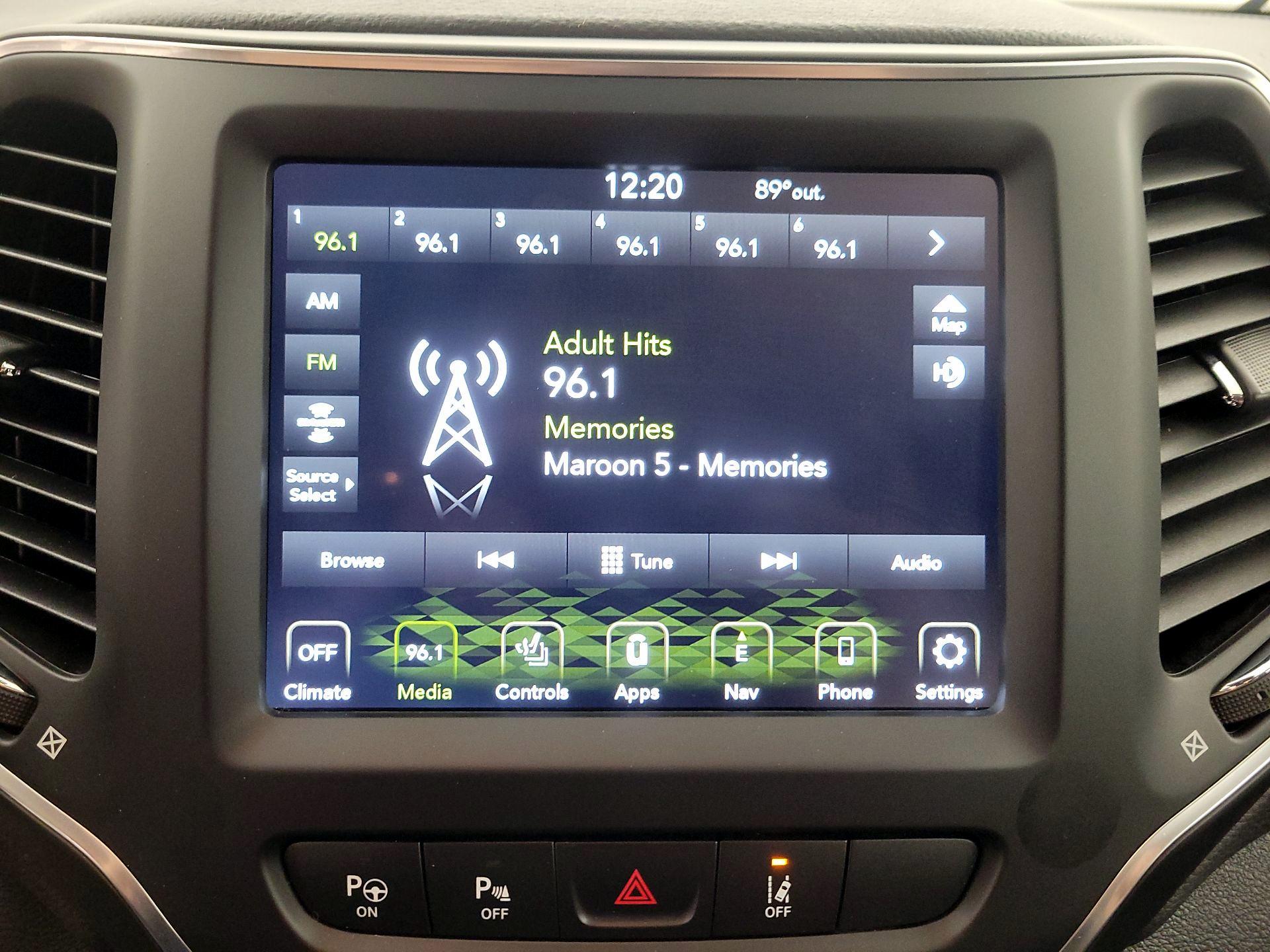 Thumbnail: 2023 Jeep Cherokee - 16