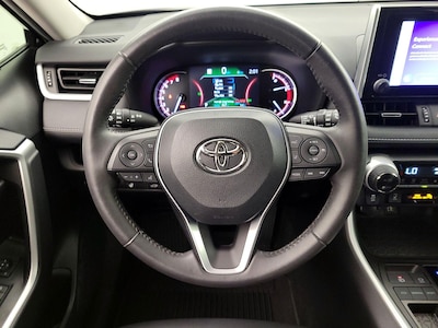 Steering Wheel & Instrument Cluster (On)