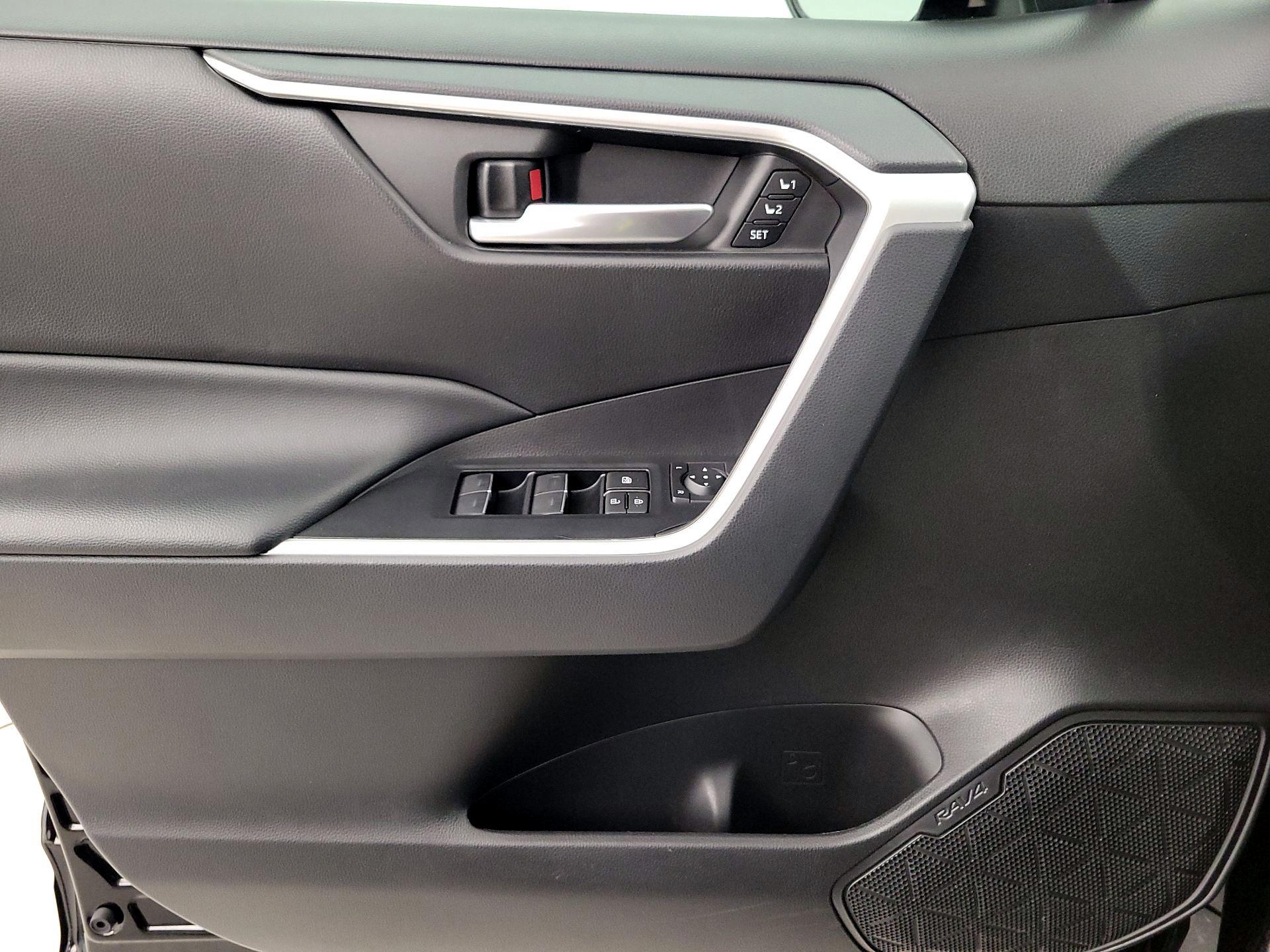 Thumbnail: 2023 Toyota RAV4 - 12