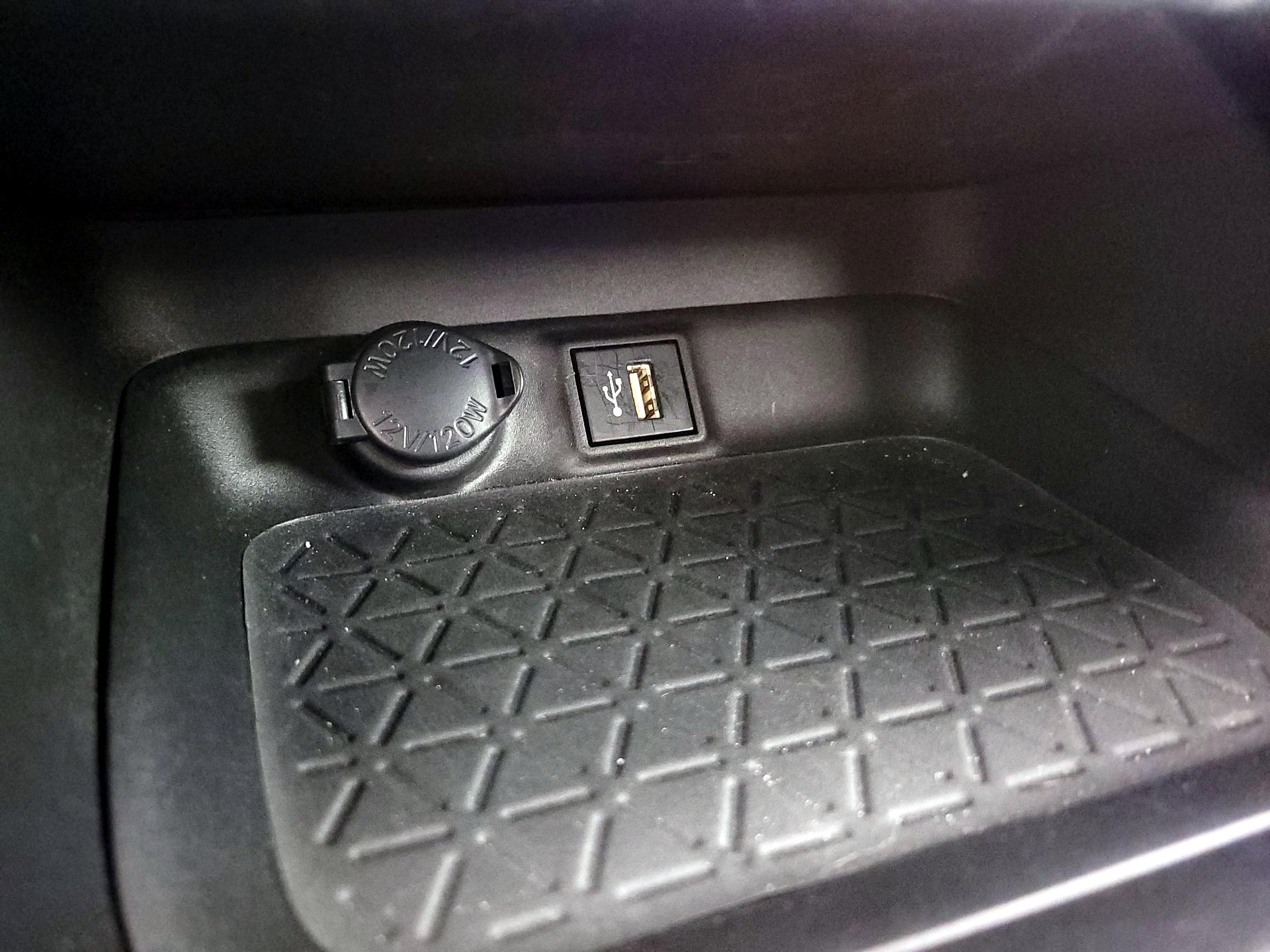 Thumbnail: 2023 Toyota RAV4 - 18