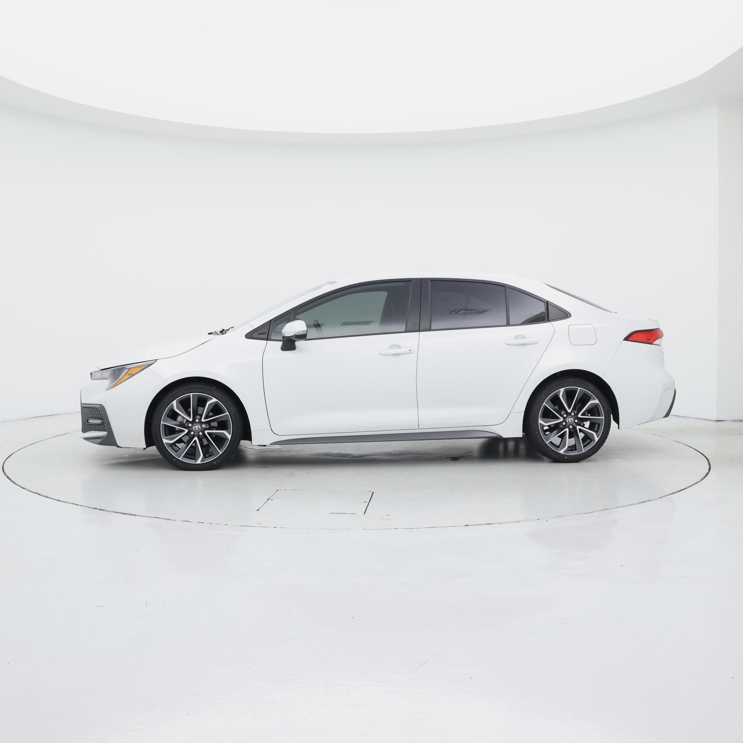 Thumbnail: 2022 Toyota Corolla - 3
