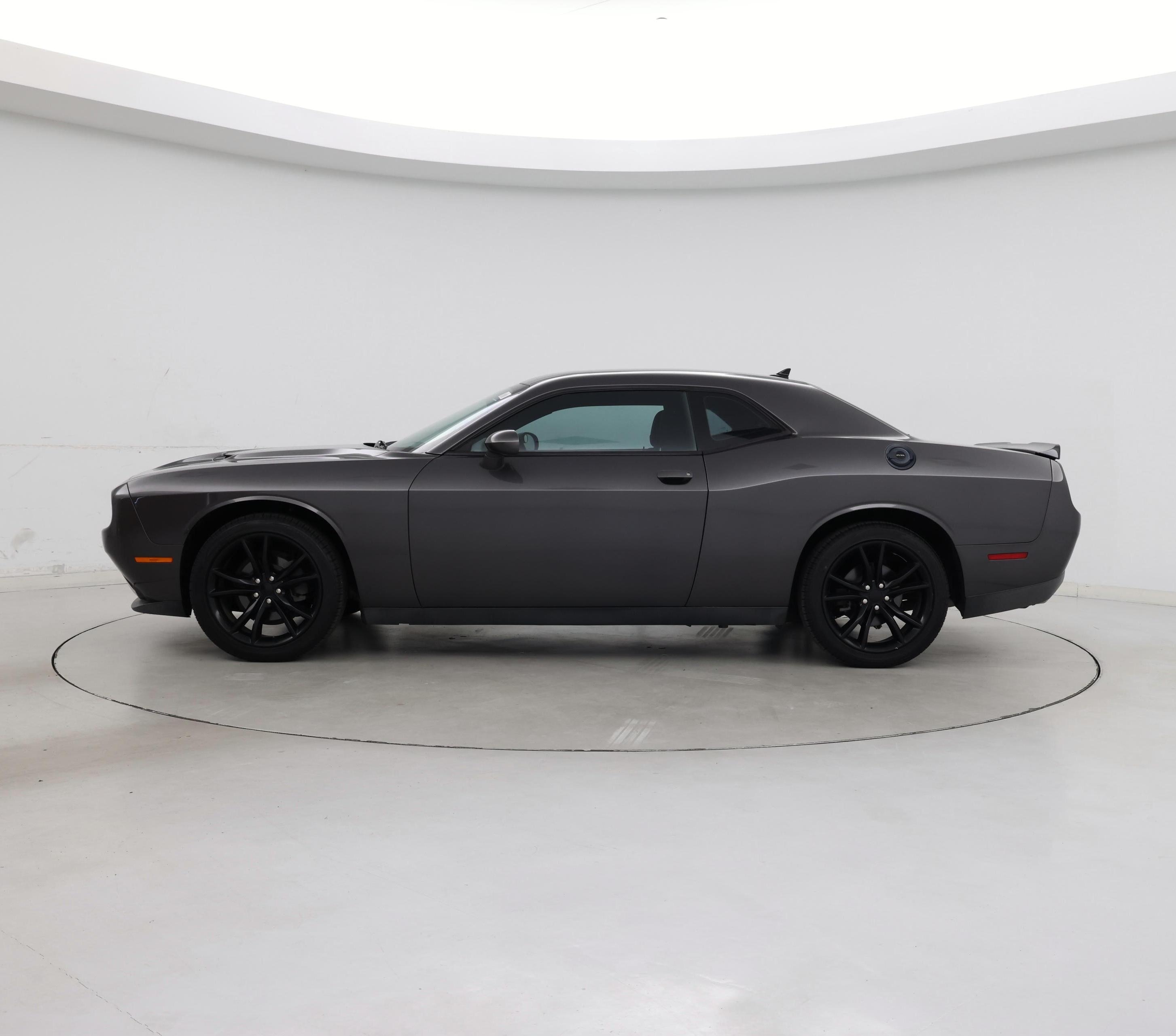 Thumbnail: 2016 Dodge Challenger - 3