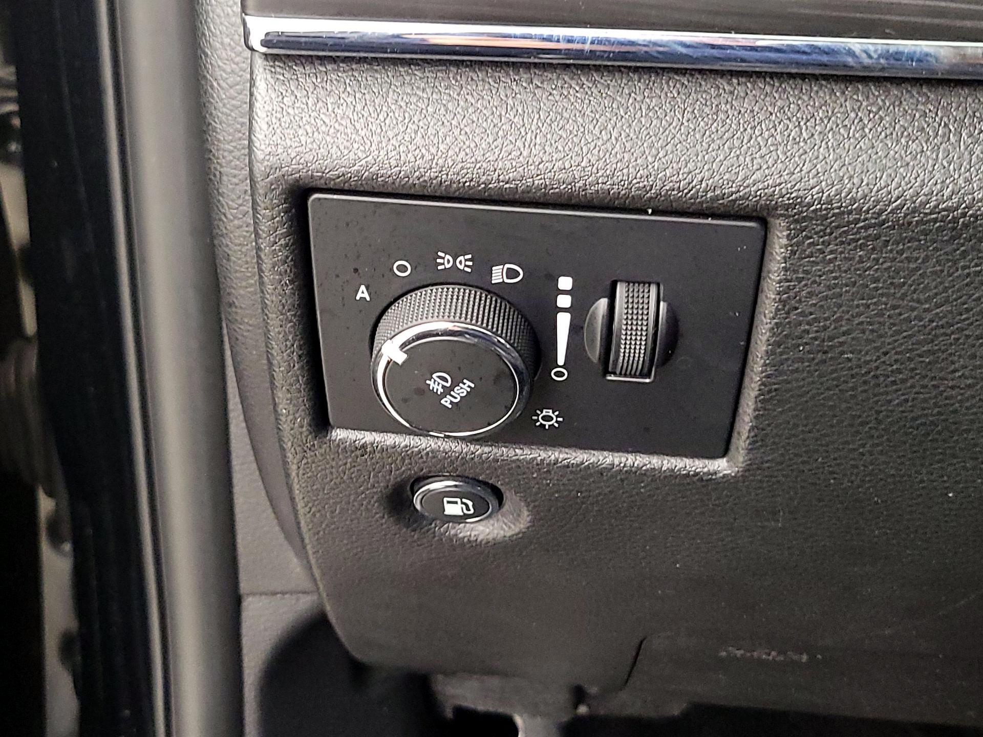 Thumbnail: 2021 Jeep Grand Cherokee - 13