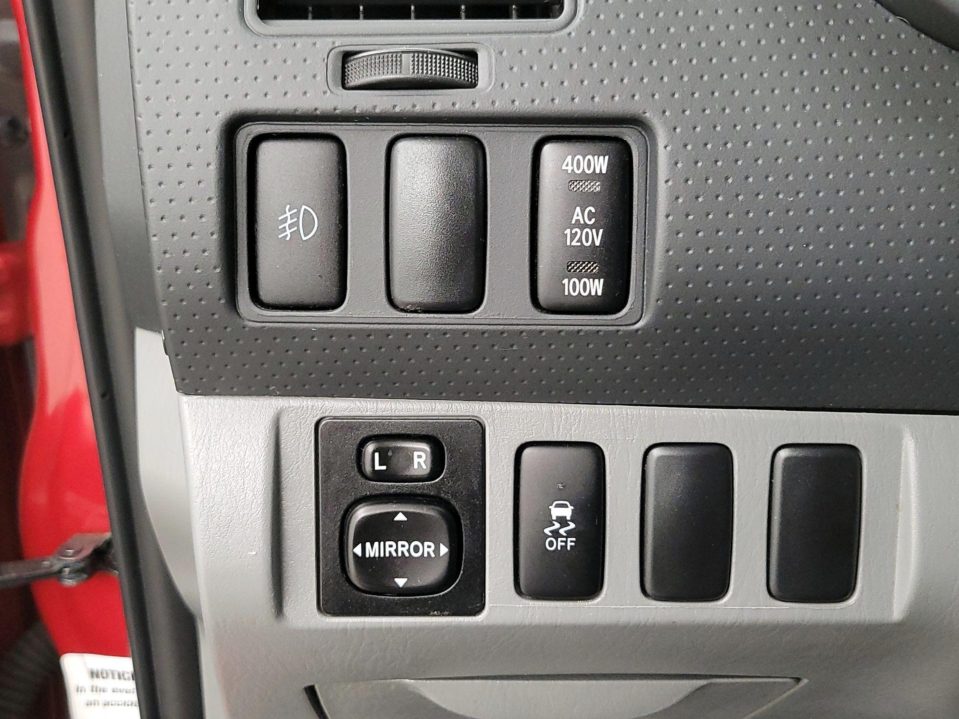 Thumbnail: 2014 Toyota Tacoma - 13