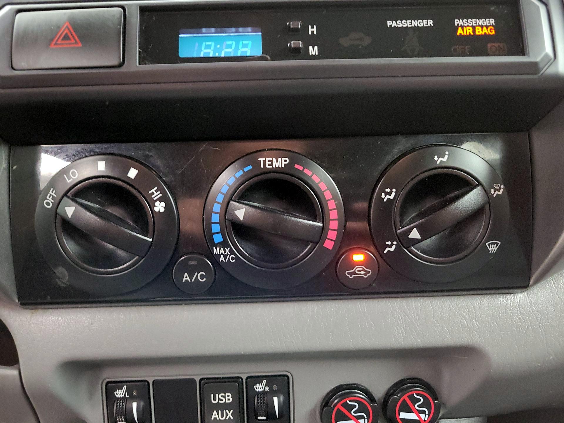 Thumbnail: 2014 Toyota Tacoma - 16