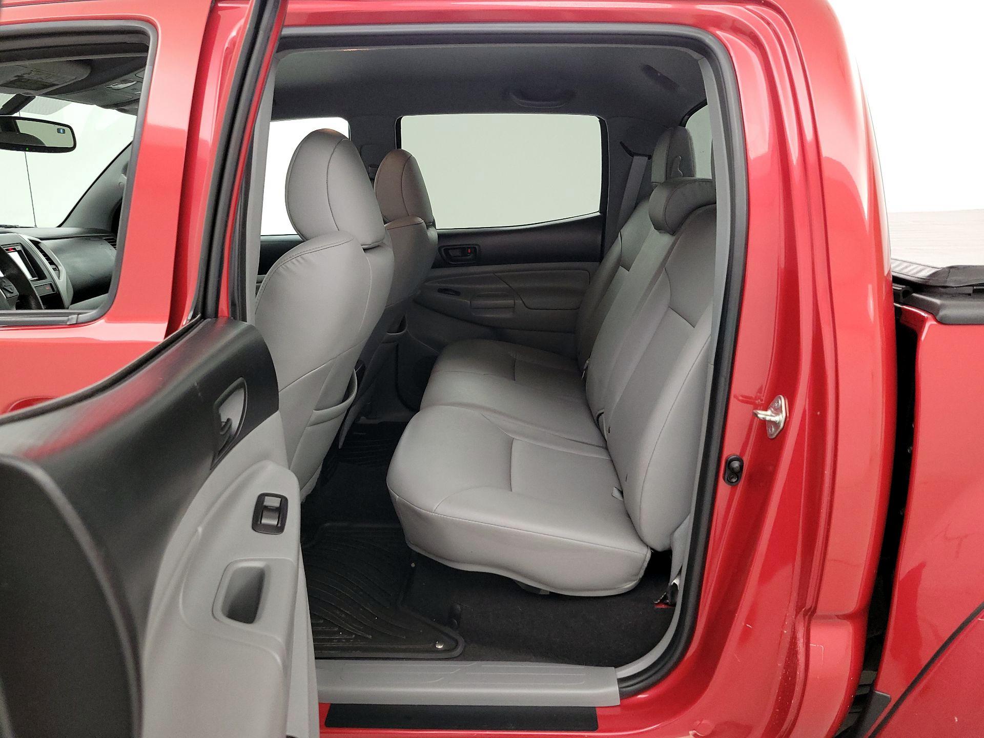 Thumbnail: 2014 Toyota Tacoma - 19