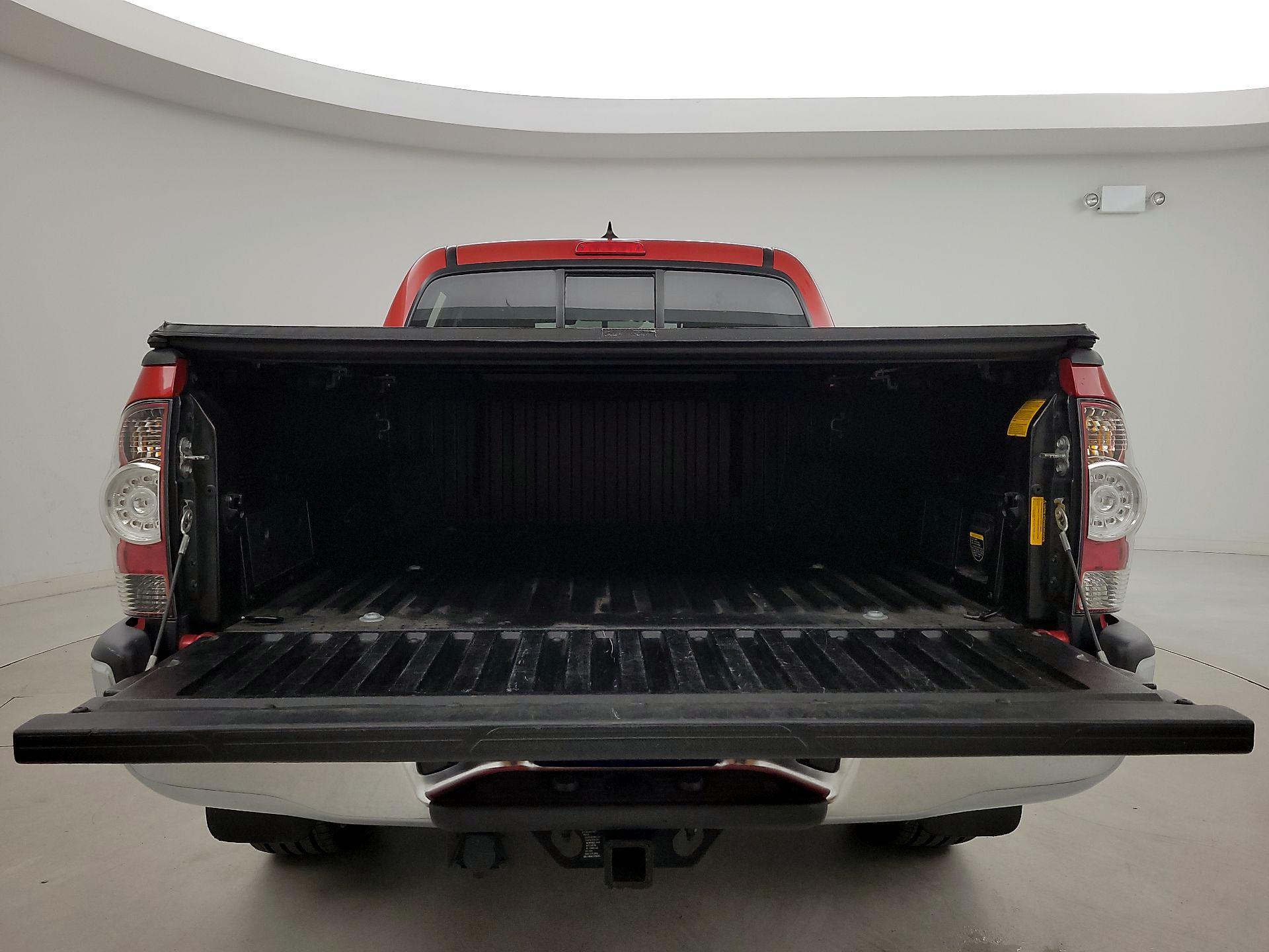 Thumbnail: 2014 Toyota Tacoma - 20