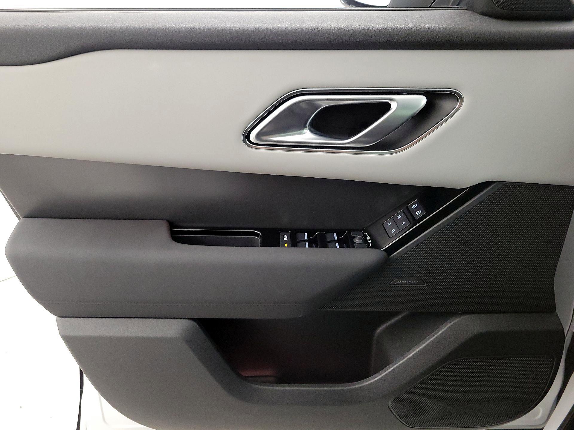 Thumbnail: 2025 Land Rover Range Rover Velar - 12