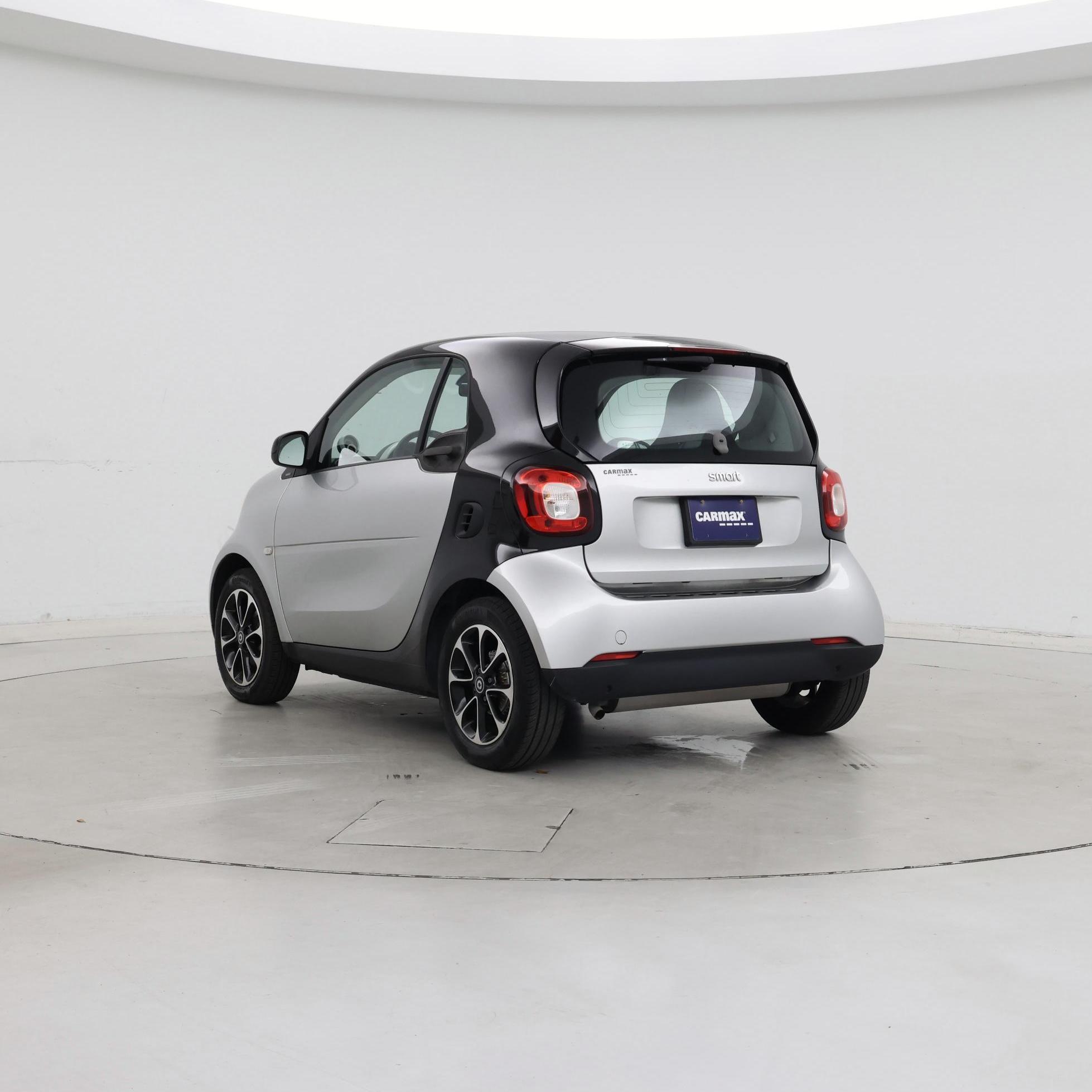 Thumbnail: 2016 smart fortwo - 2