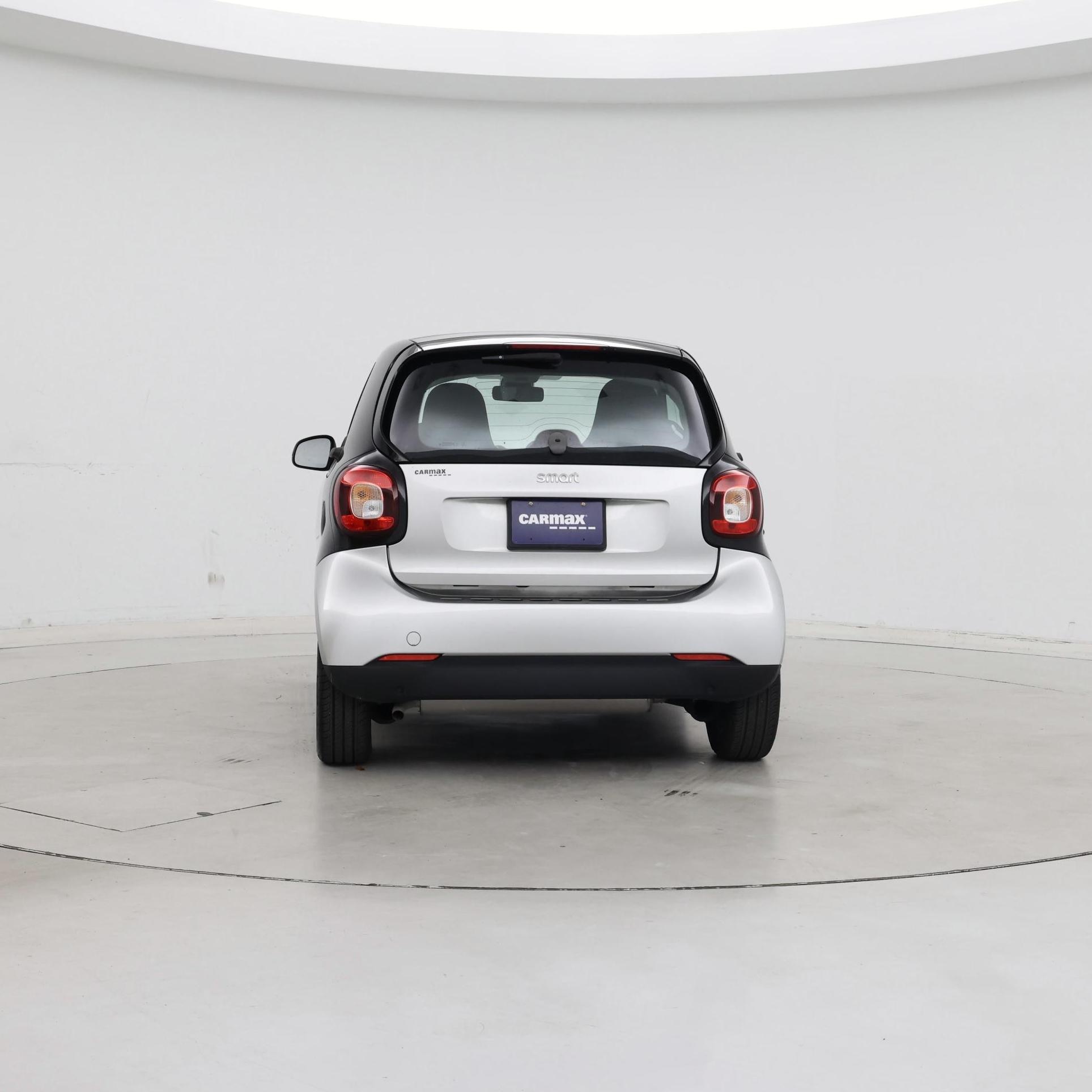 Thumbnail: 2016 smart fortwo - 6