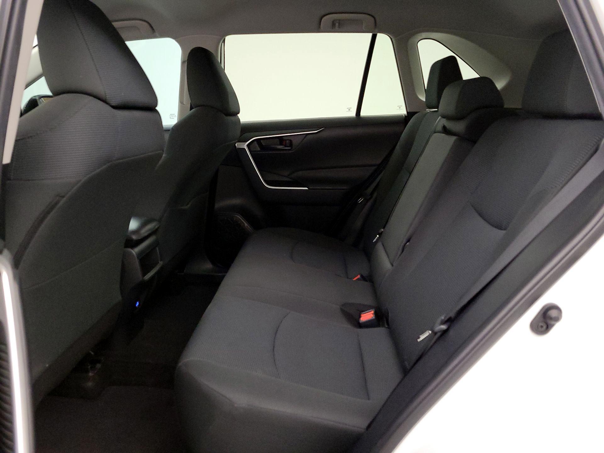 Thumbnail: 2021 Toyota RAV4 - 19
