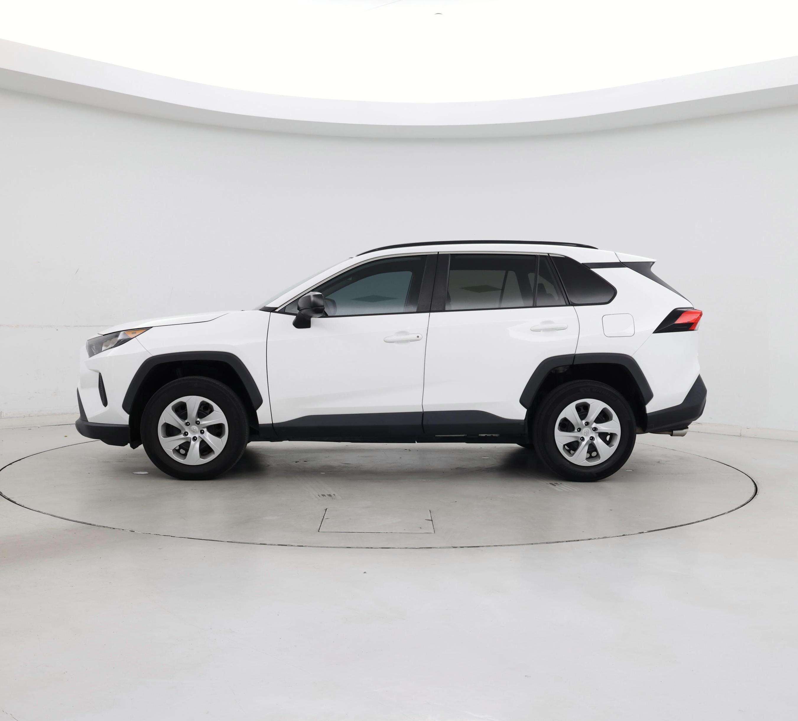 Thumbnail: 2021 Toyota RAV4 - 3