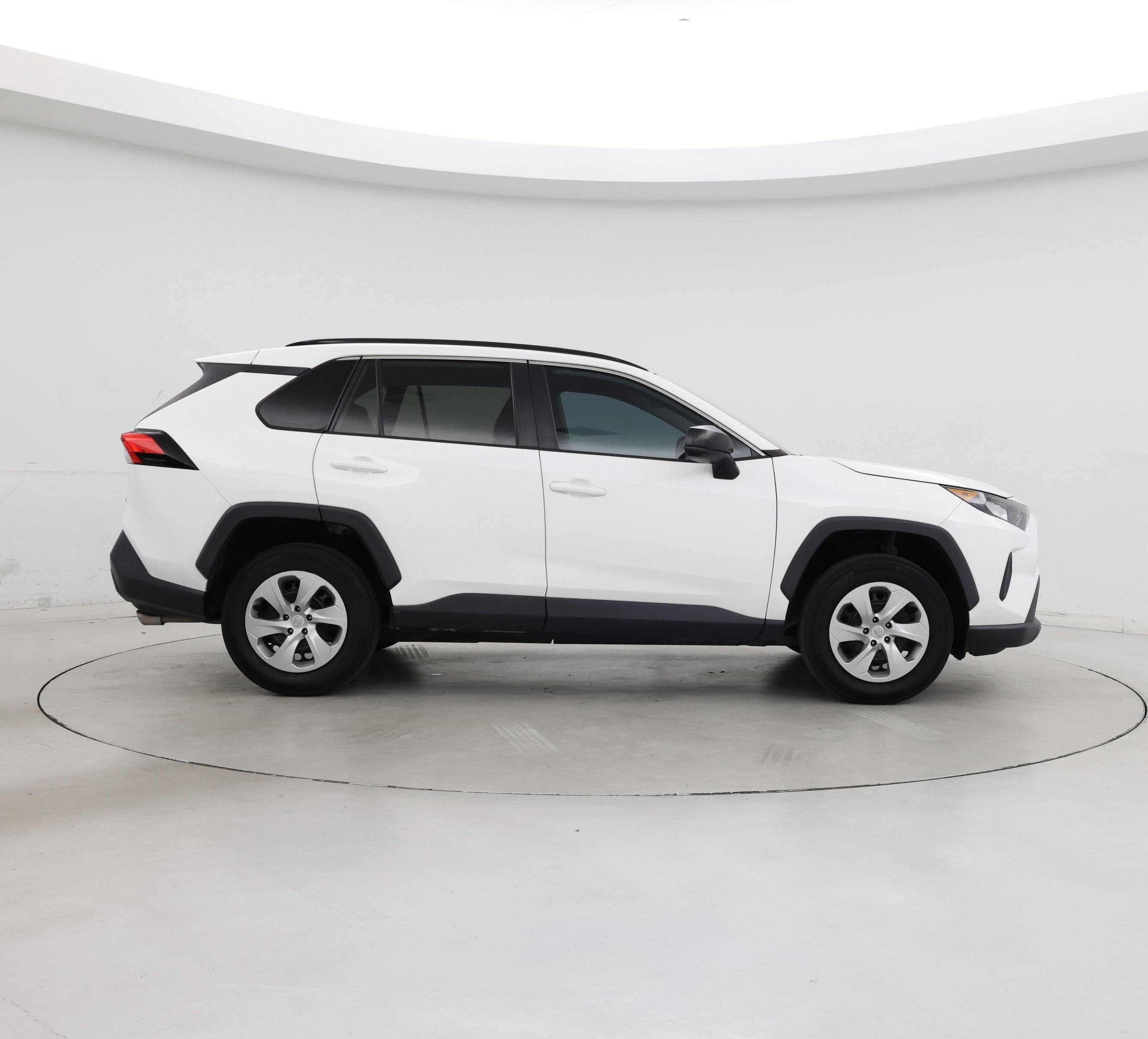 Thumbnail: 2021 Toyota RAV4 - 7