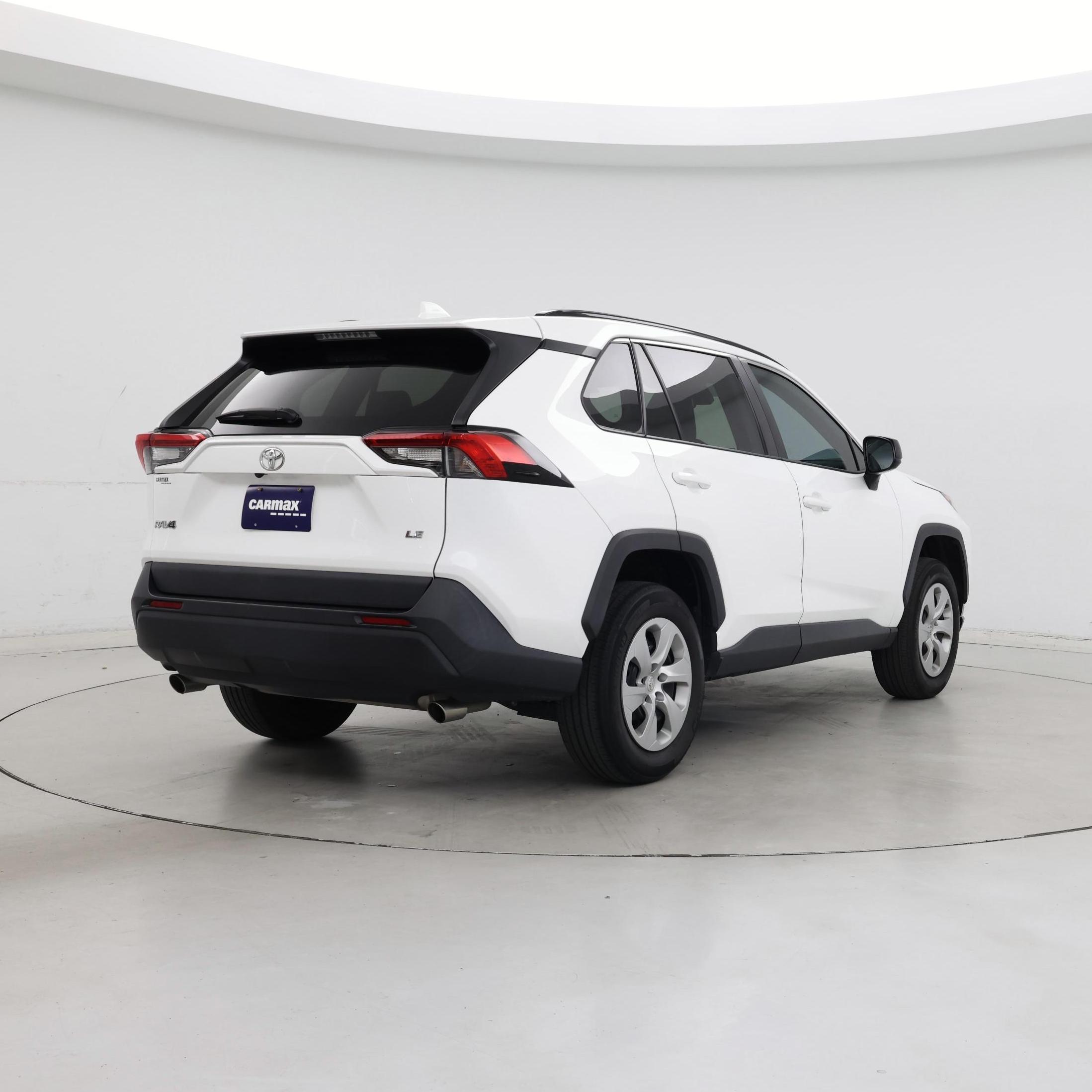 Thumbnail: 2021 Toyota RAV4 - 8
