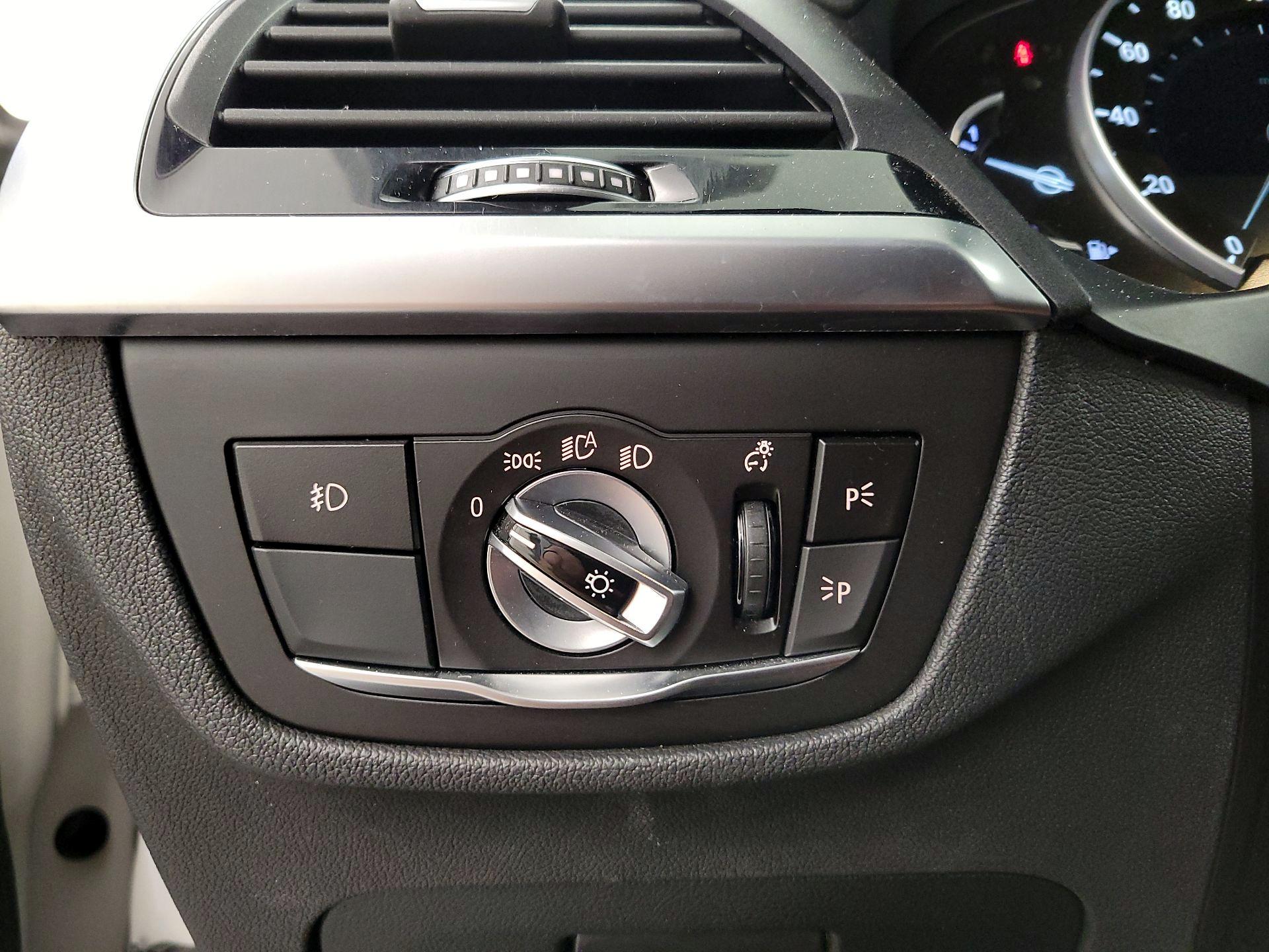 Thumbnail: 2019 BMW X4 - 13