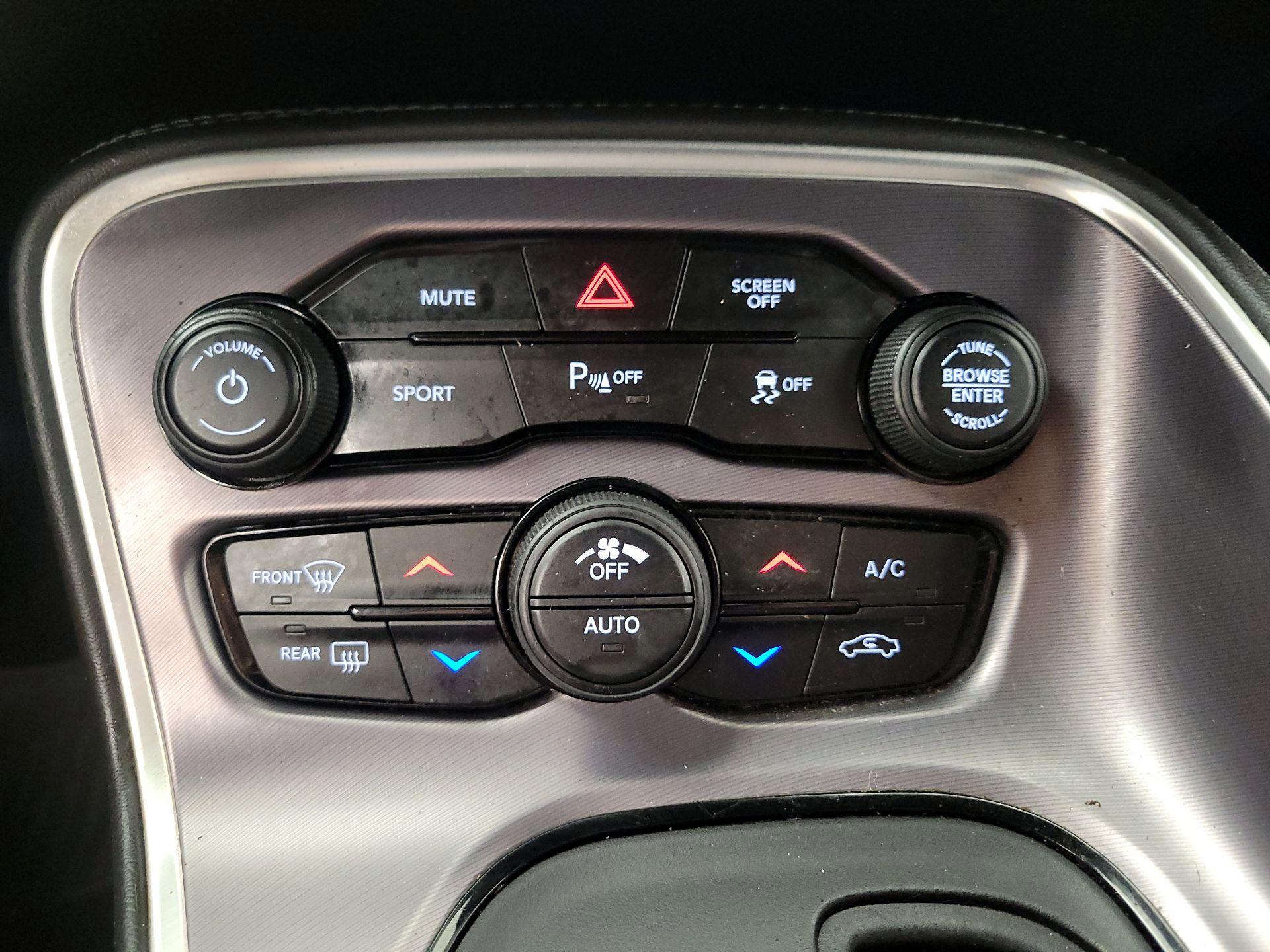 Thumbnail: 2019 Dodge Challenger - 16