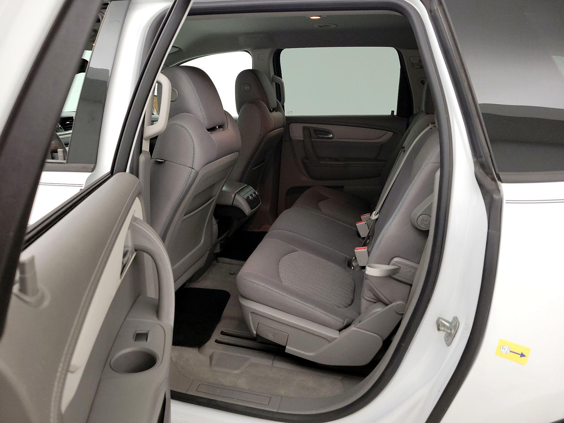 Thumbnail: 2016 Chevrolet Traverse - 19