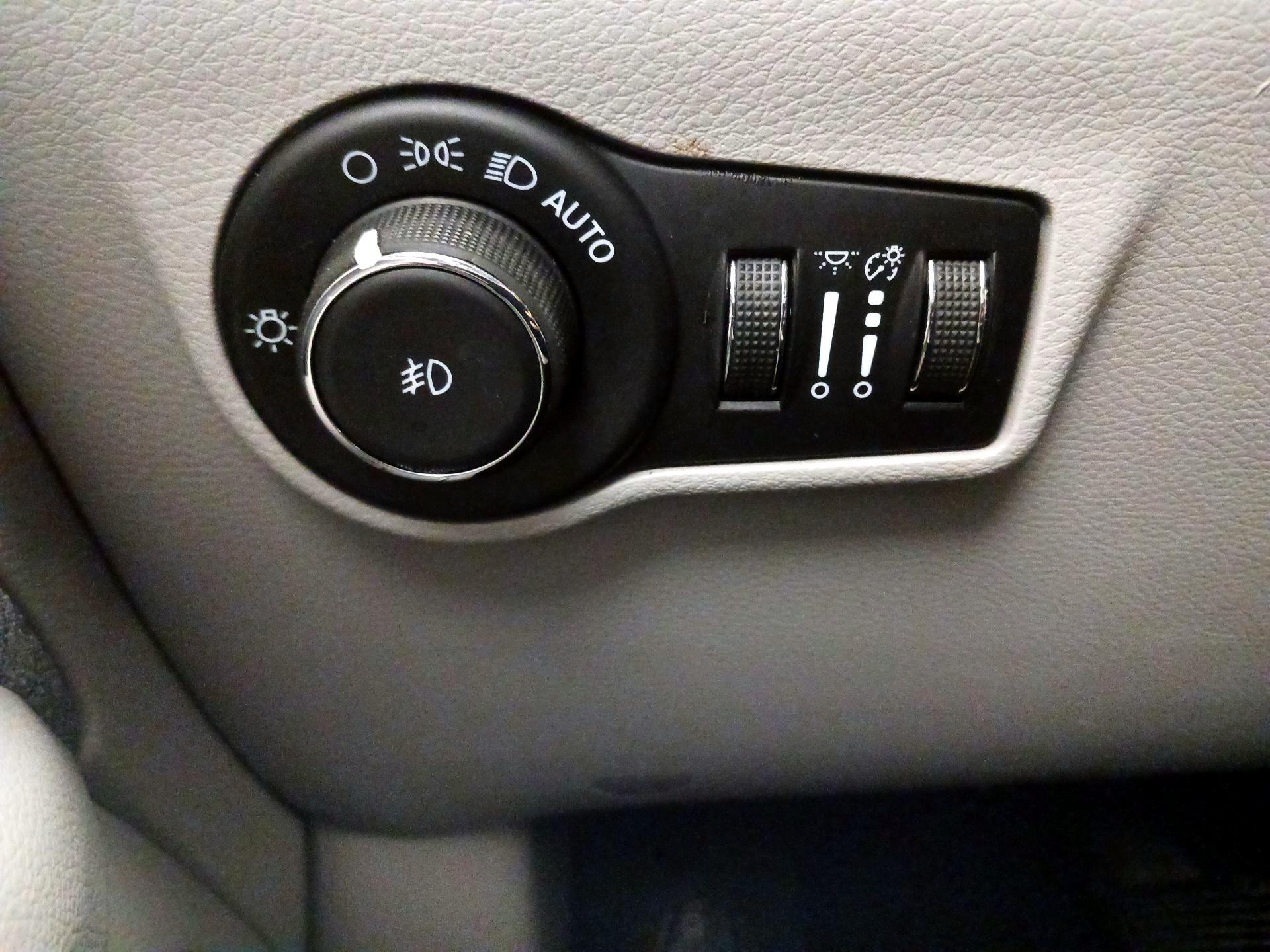 Thumbnail: 2022 Jeep Compass - 13