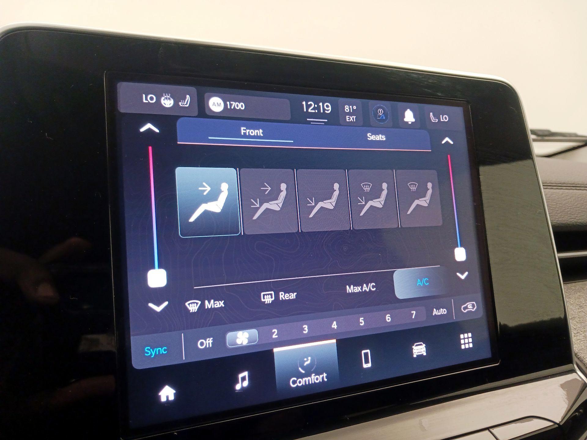 Thumbnail: 2022 Jeep Compass - 16