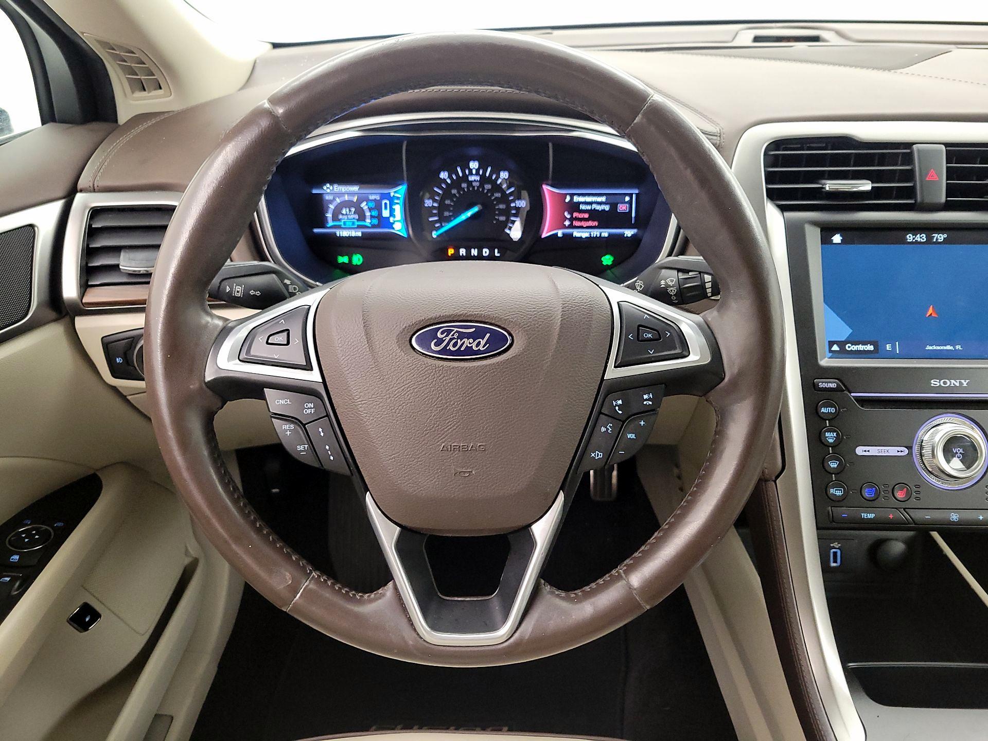 Thumbnail: 2017 Ford Fusion - 10
