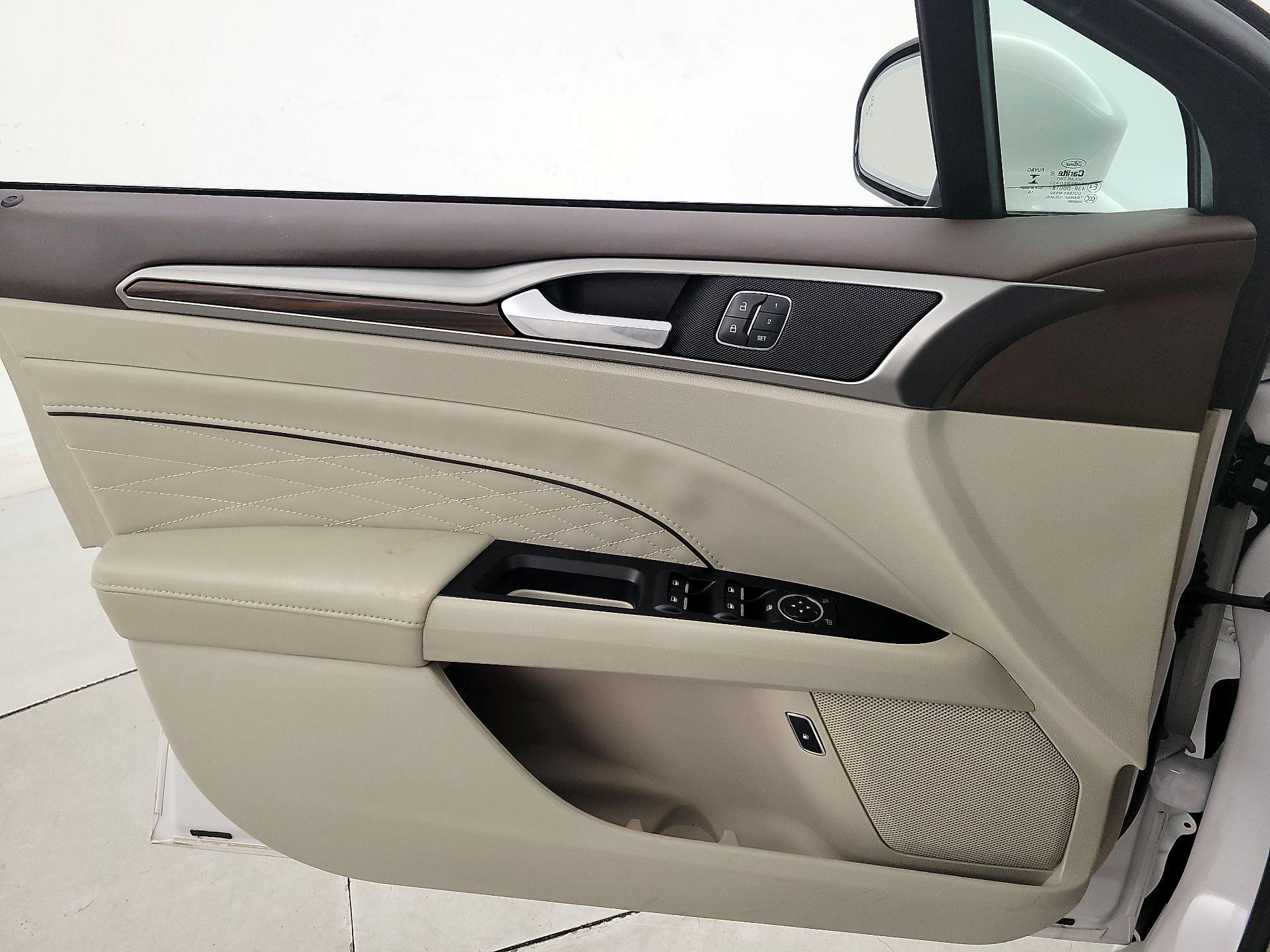 Thumbnail: 2017 Ford Fusion - 12