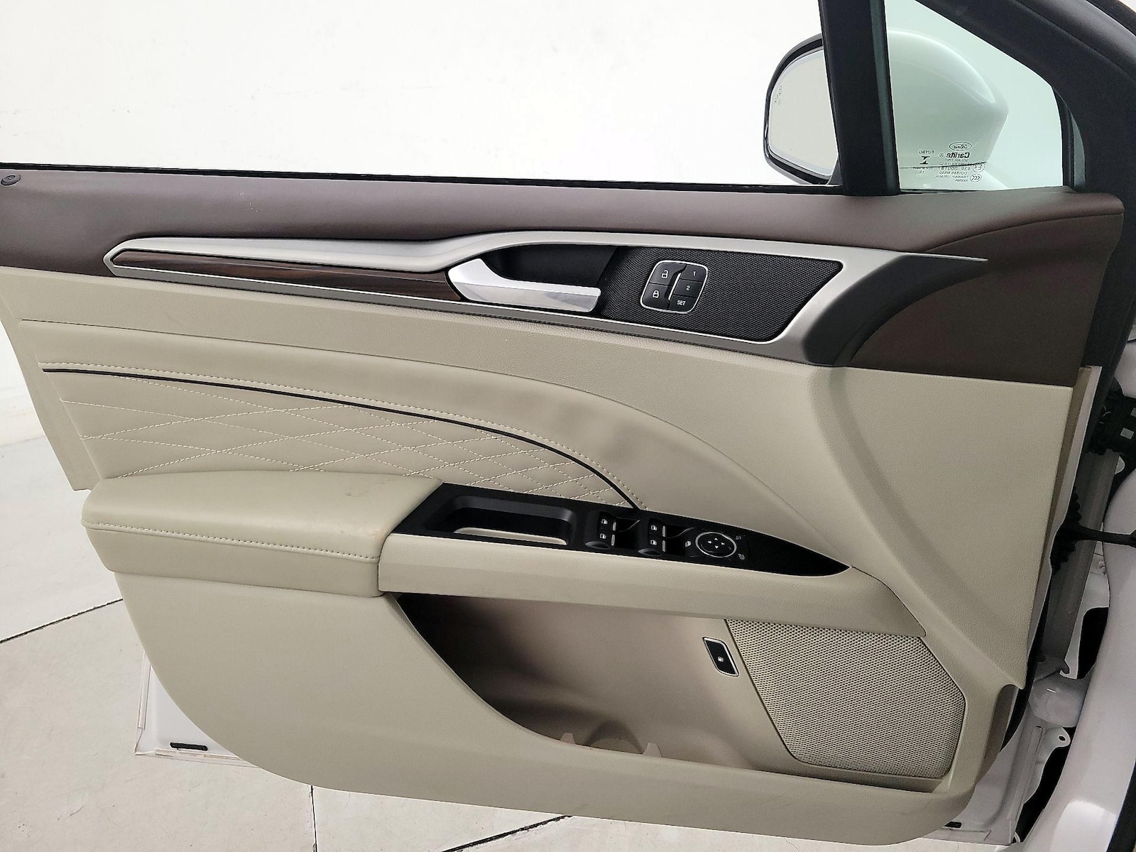 2017 Ford Fusion Energi Platinum - Photo 13