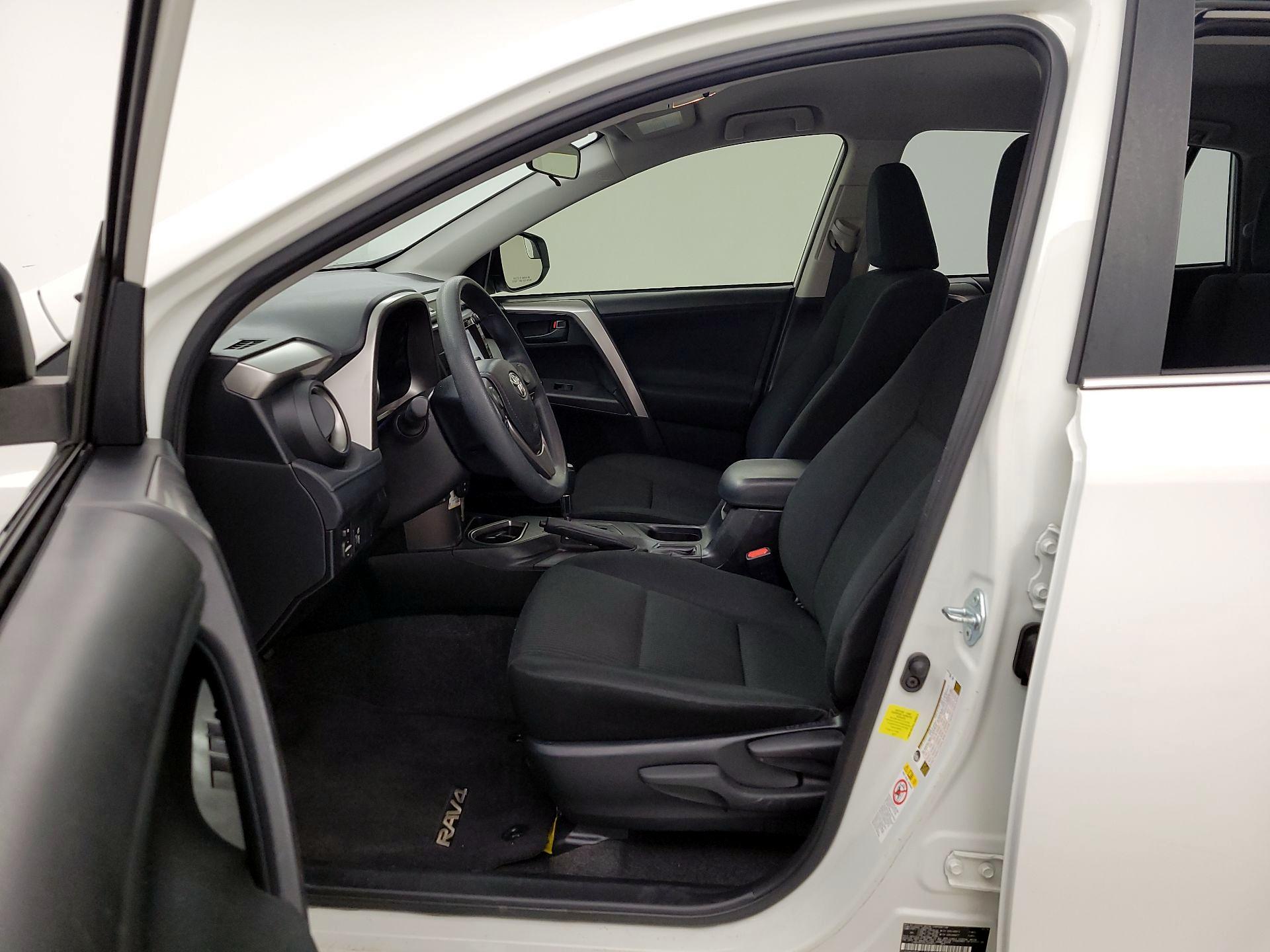 Thumbnail: 2016 Toyota RAV4 - 11