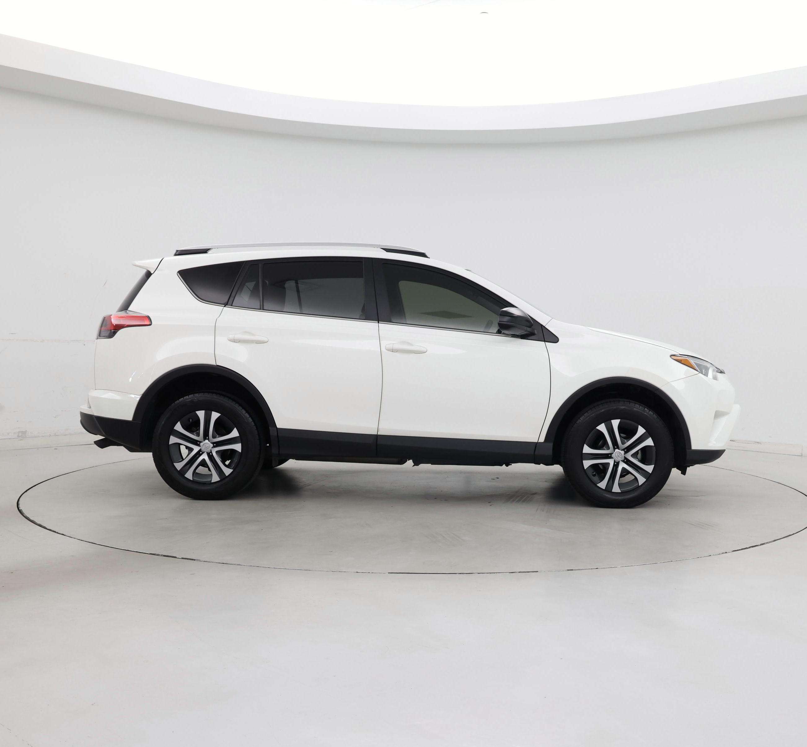 Thumbnail: 2016 Toyota RAV4 - 7