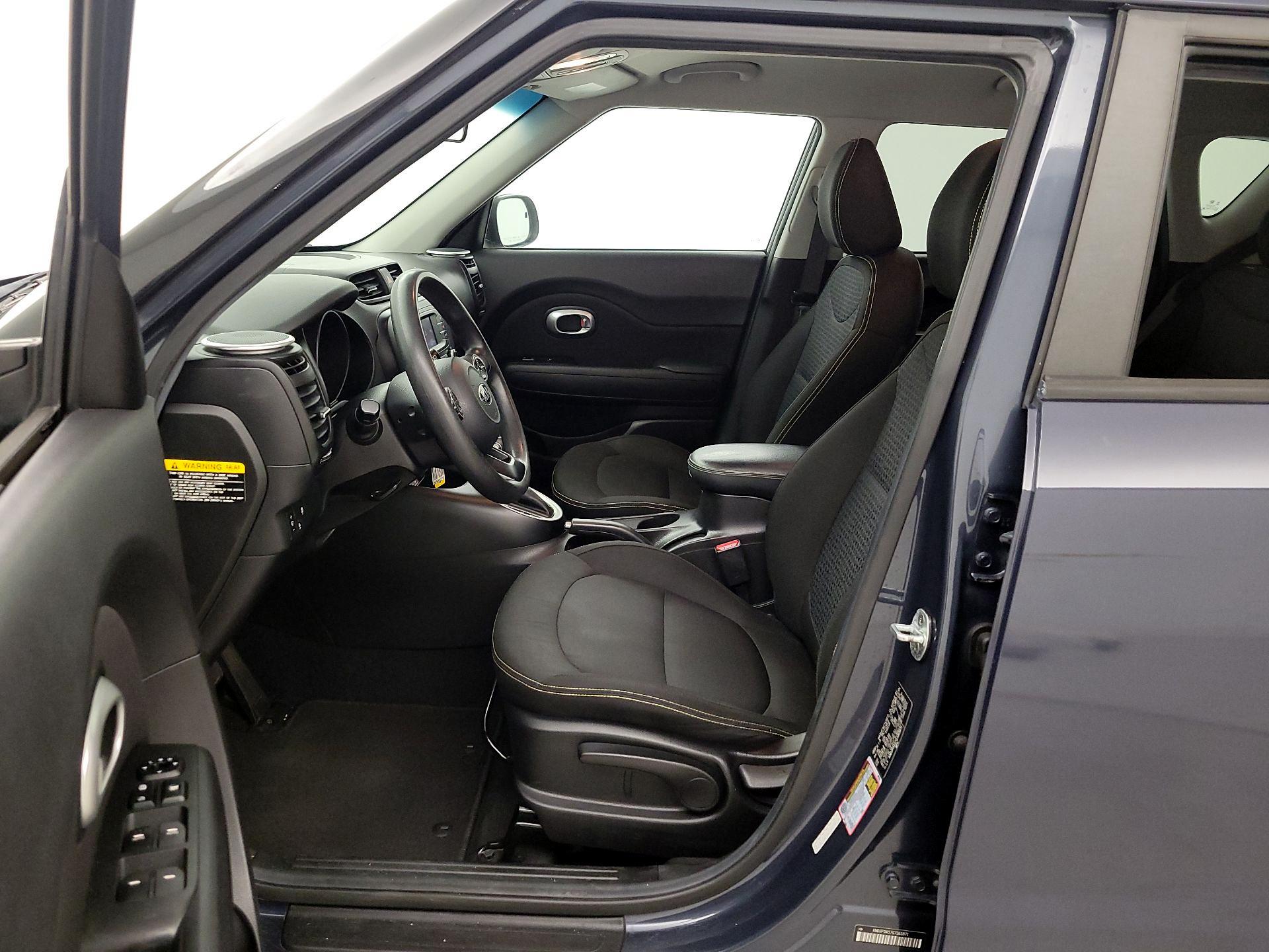 Thumbnail: 2016 Kia Soul - 11