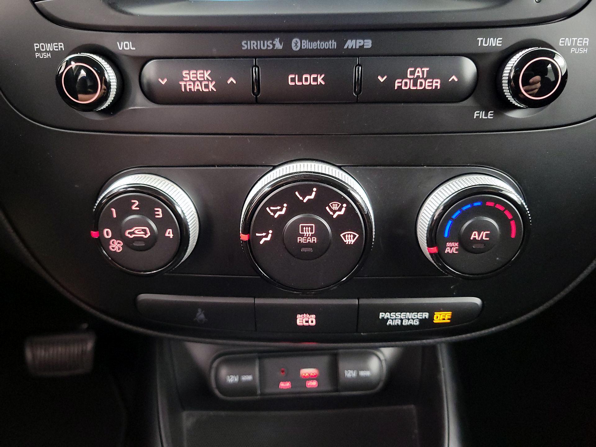 Thumbnail: 2016 Kia Soul - 16
