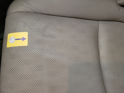 Seats Rear row Cosmetic Imperfection