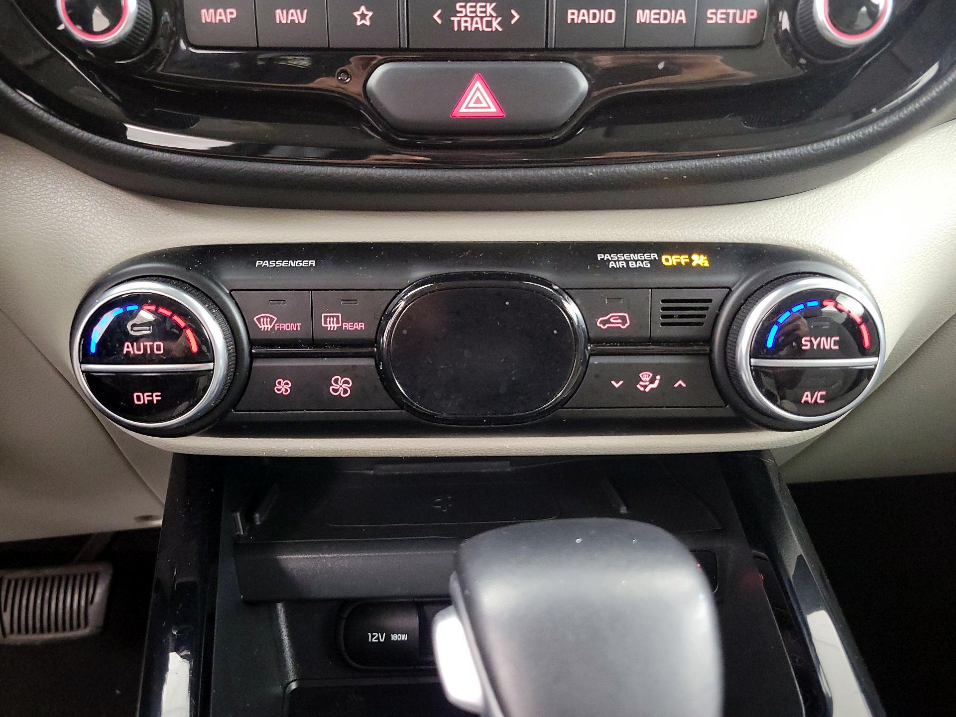 Thumbnail: 2020 Kia Soul - 17