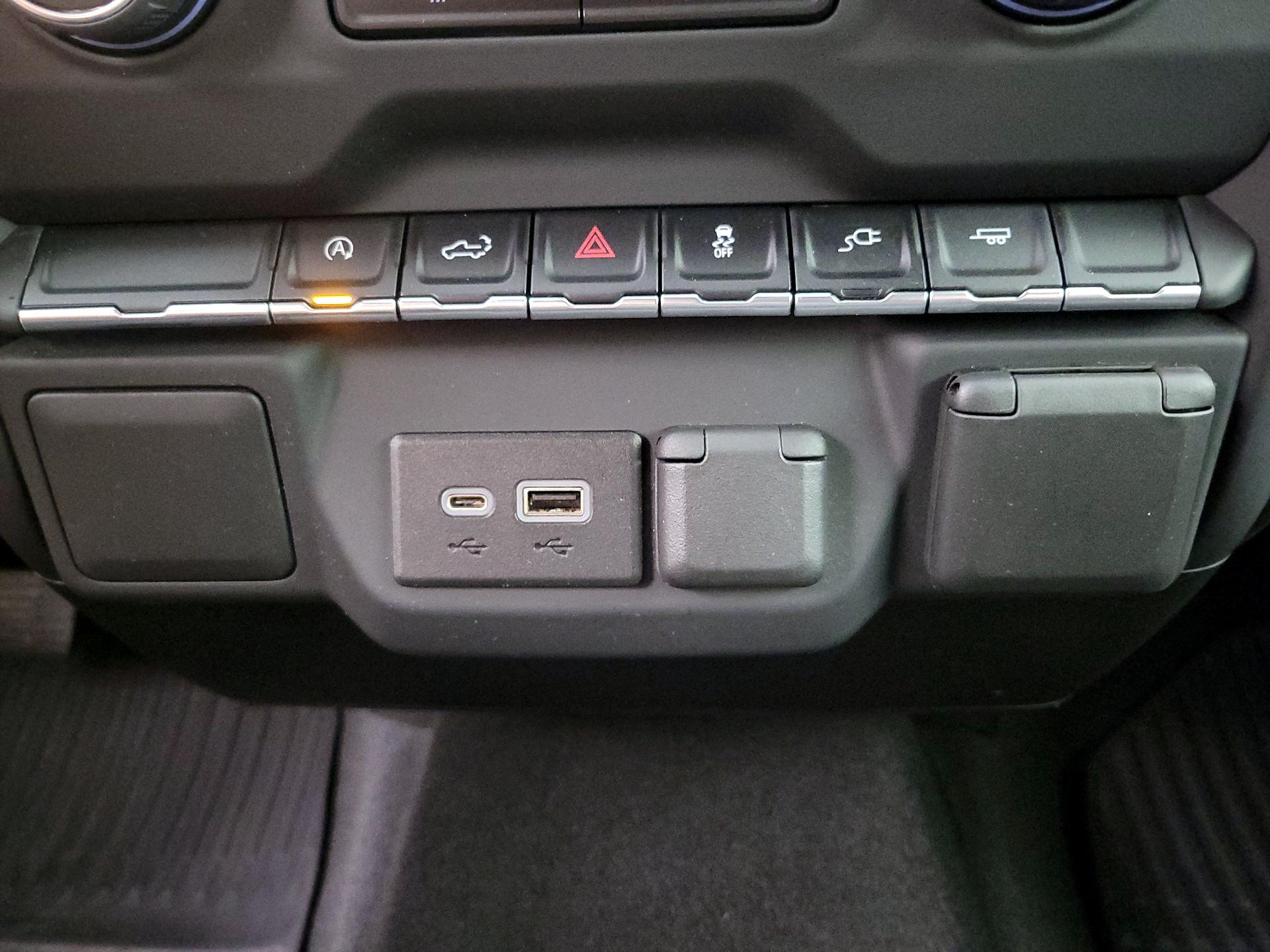 Thumbnail: 2021 Chevrolet Silverado 1500 - 18