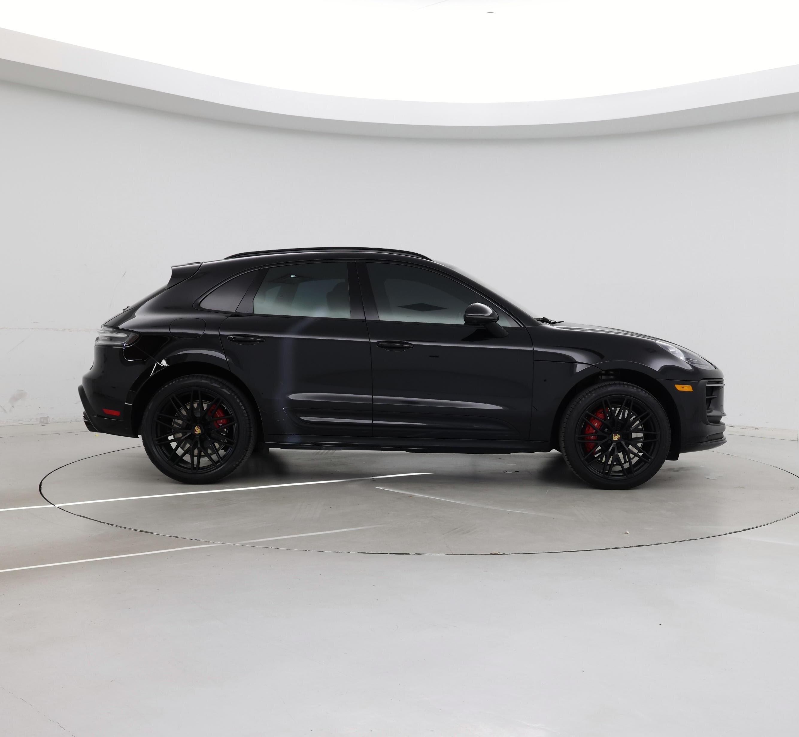 Thumbnail: 2023 Porsche Macan - 7