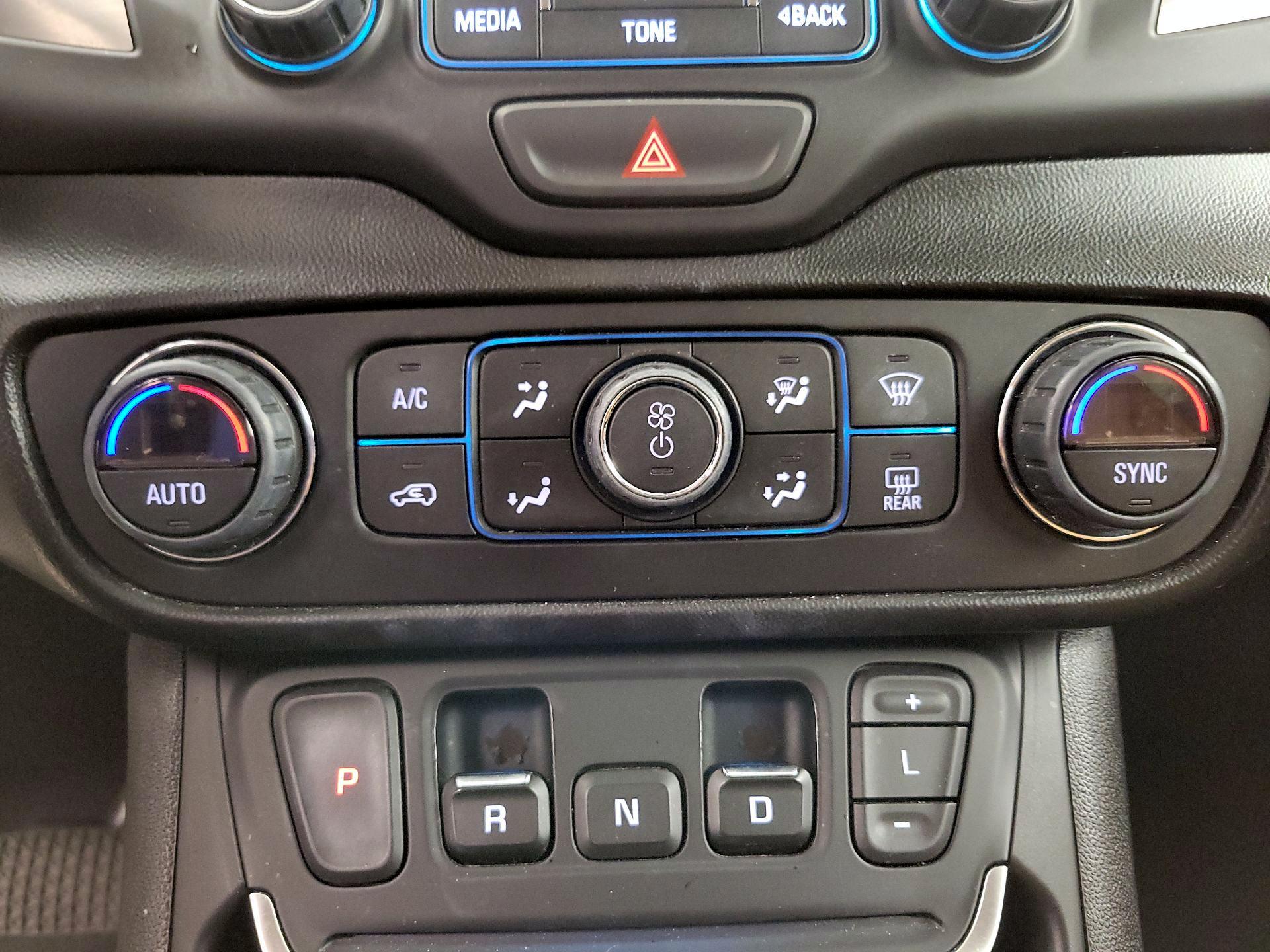 Thumbnail: 2018 GMC Terrain - 14