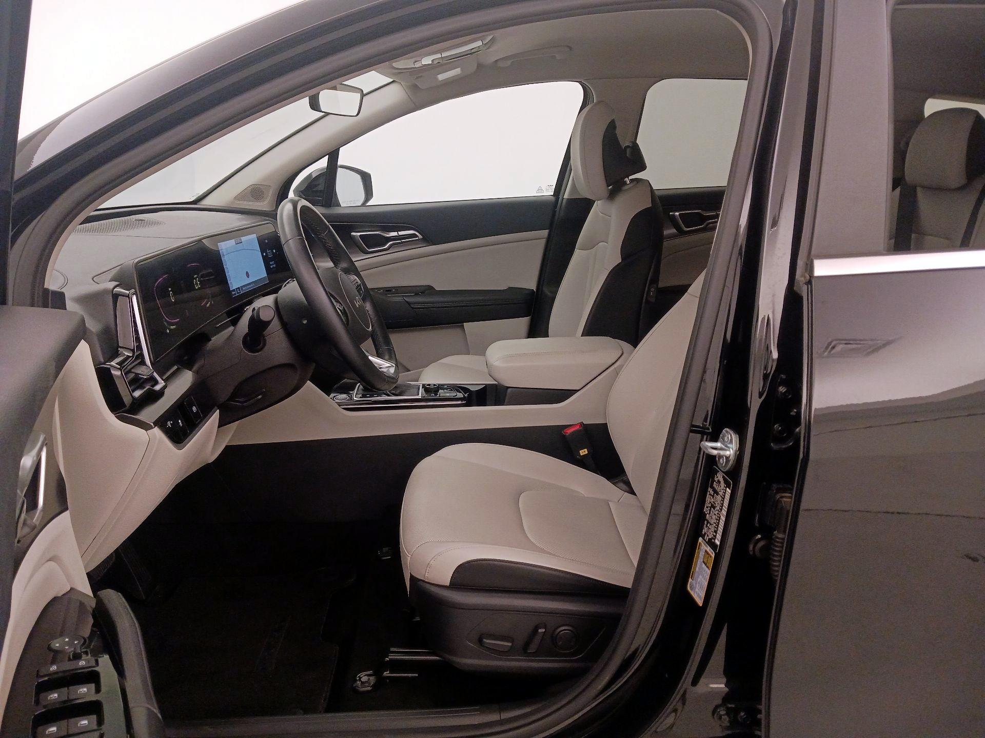 Thumbnail: 2023 Kia Sportage - 11