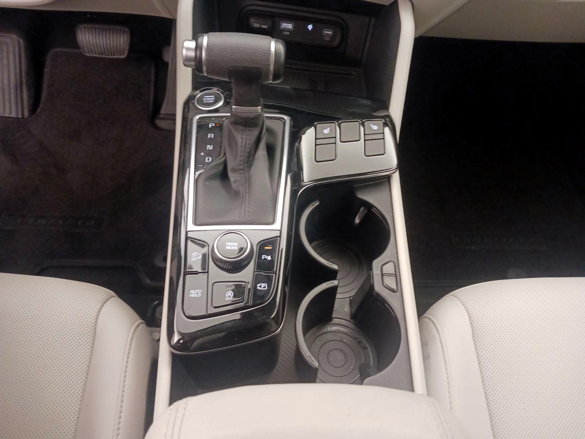 Thumbnail: 2023 Kia Sportage - 18