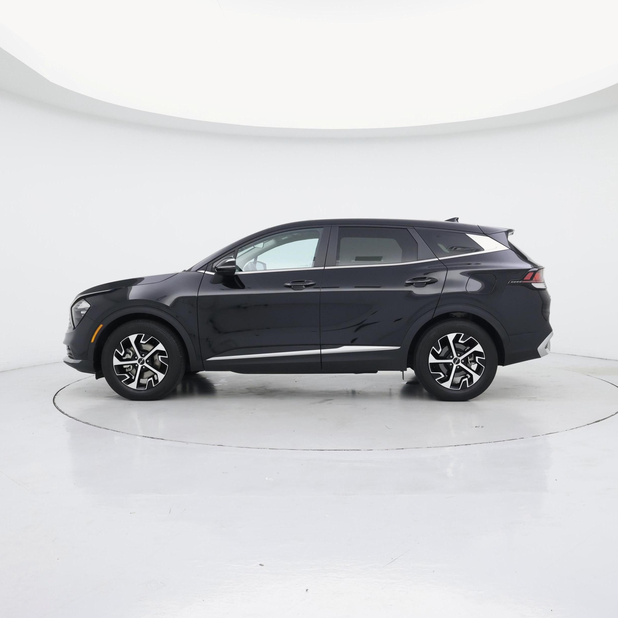 Thumbnail: 2023 Kia Sportage - 3