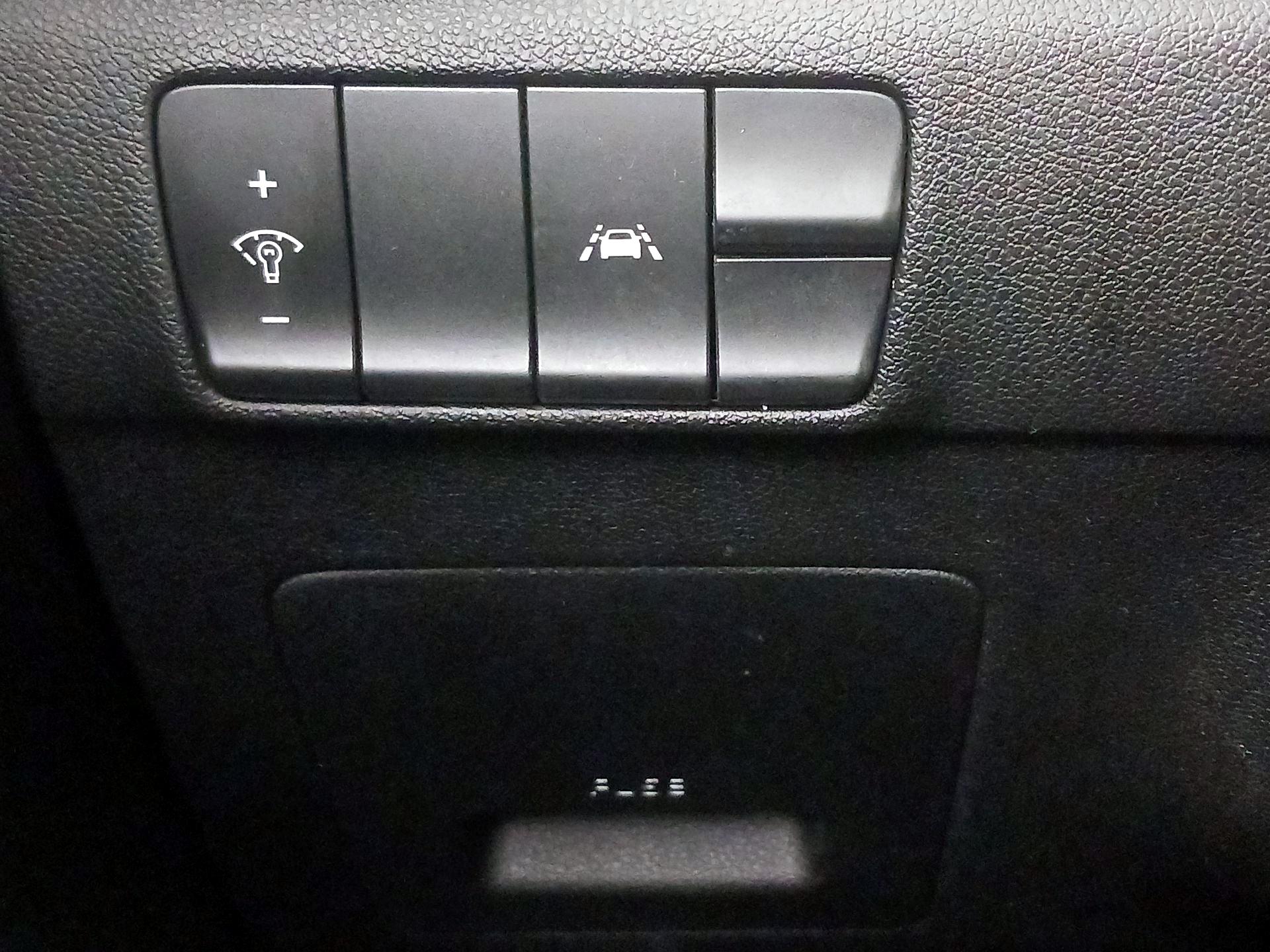Thumbnail: 2021 Kia Sportage - 13