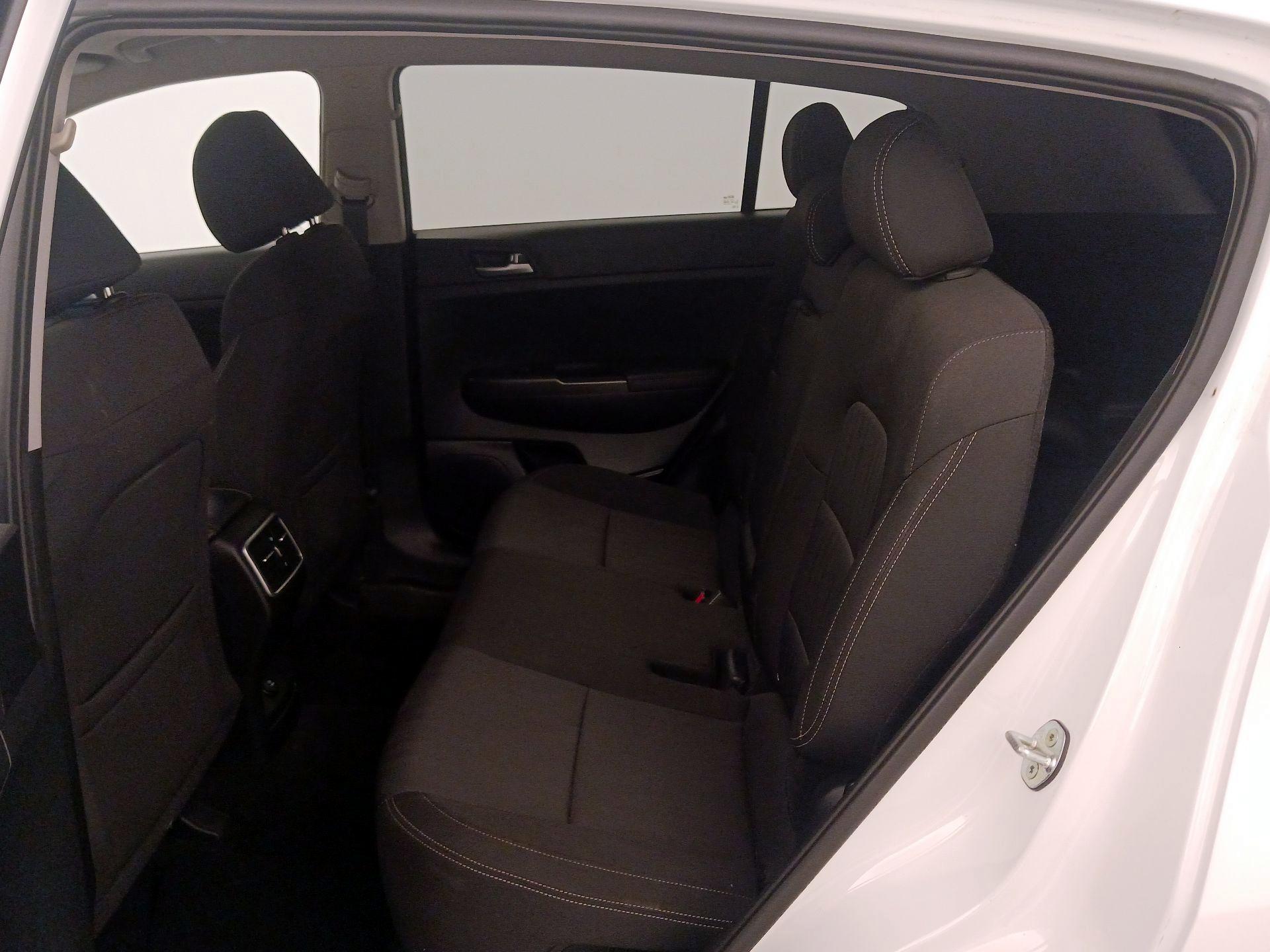 Thumbnail: 2021 Kia Sportage - 19