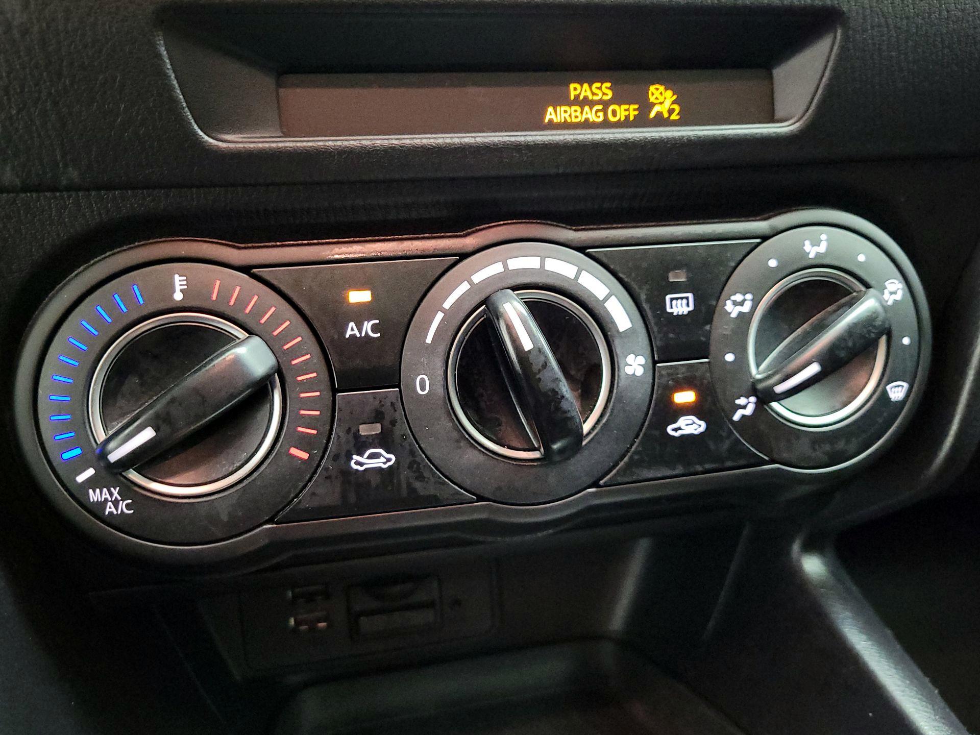 Thumbnail: 2017 Mazda Mazda3 - 16