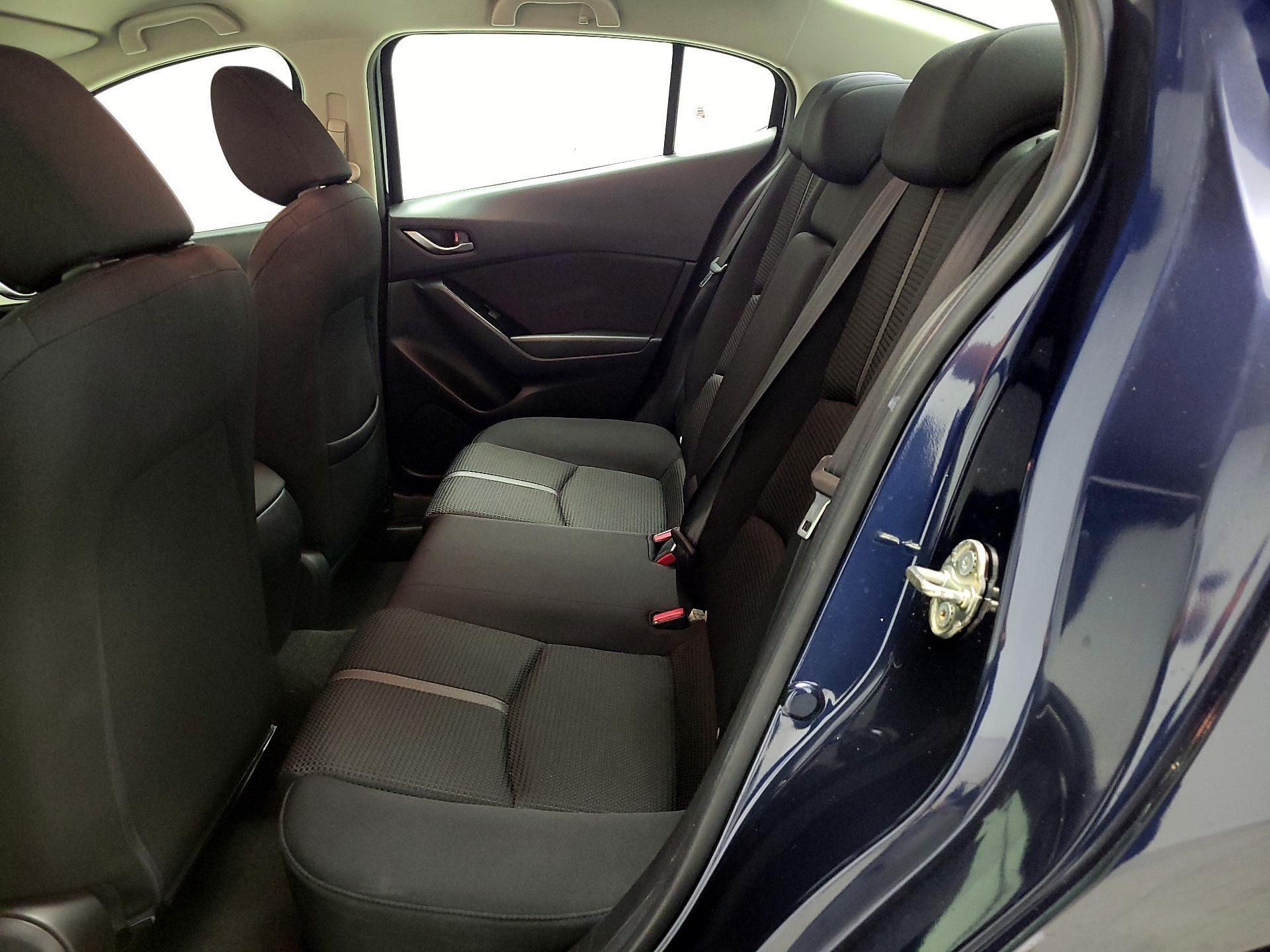 Thumbnail: 2017 Mazda Mazda3 - 19