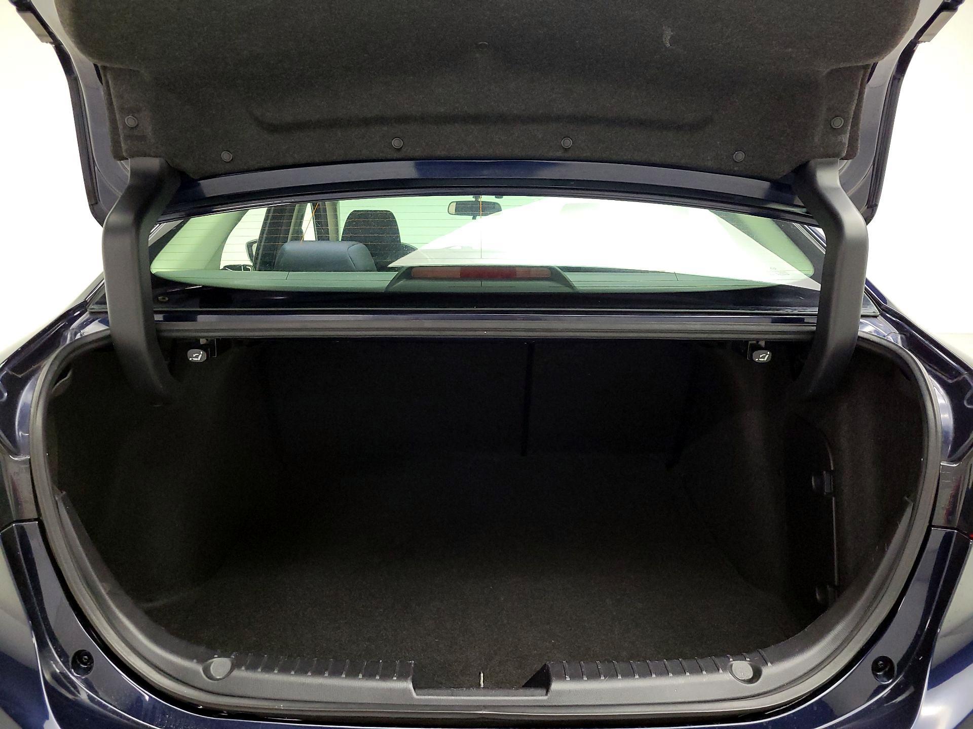 Thumbnail: 2017 Mazda Mazda3 - 20