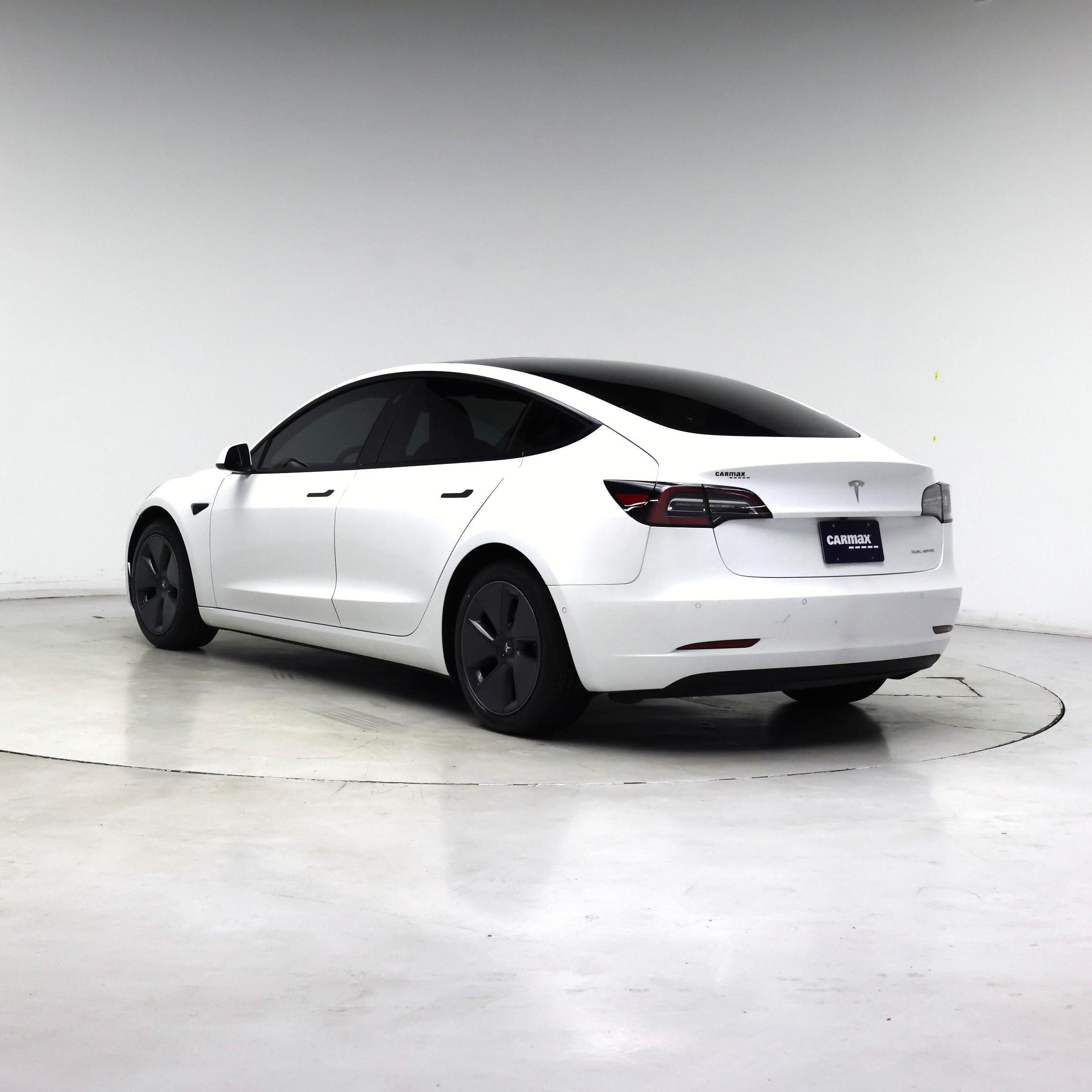 Thumbnail: 2022 Tesla Model 3 - 2