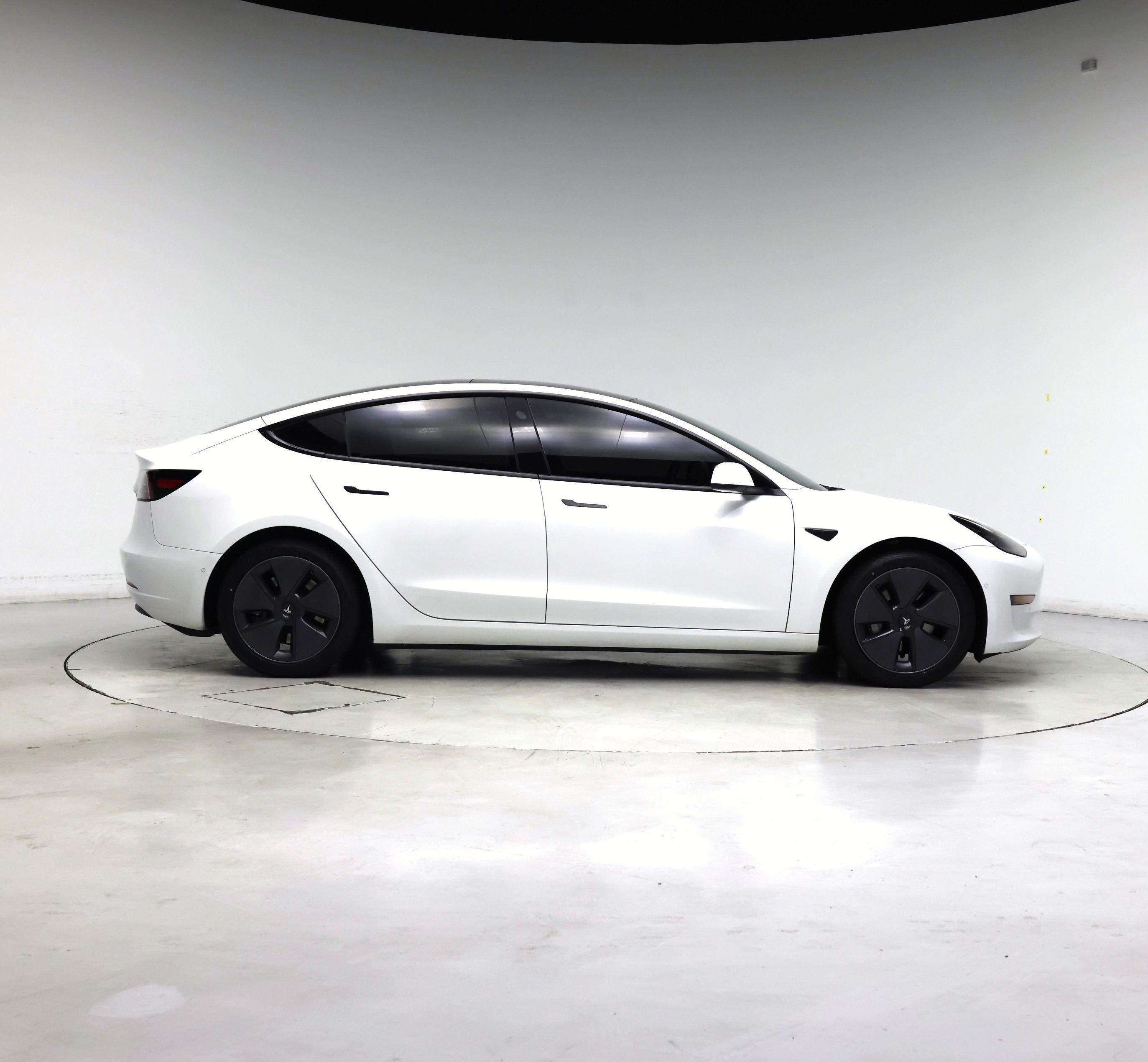 Thumbnail: 2022 Tesla Model 3 - 7