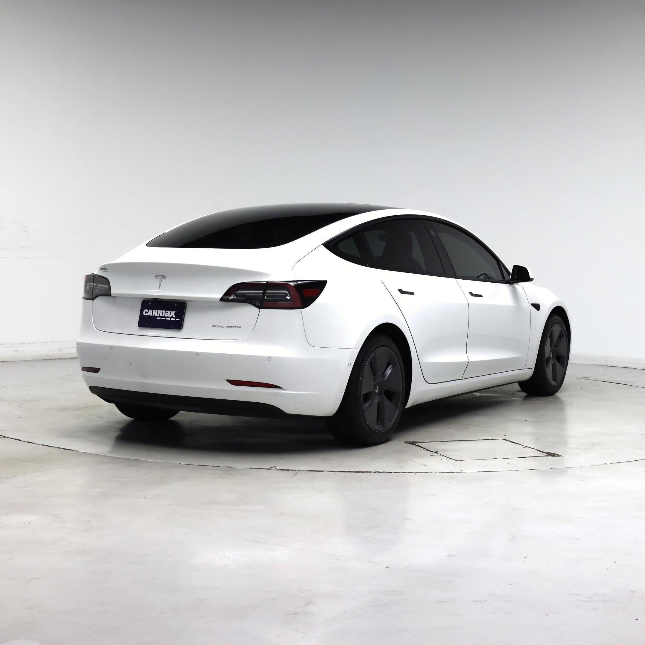 Thumbnail: 2022 Tesla Model 3 - 8